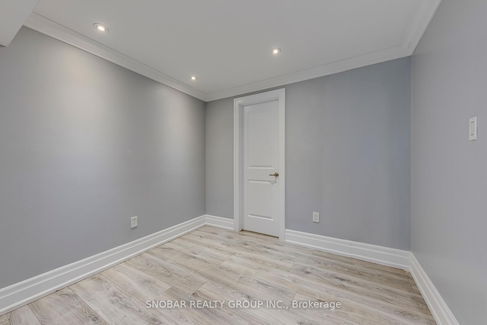 Photo 32 of 1 Aura Lea Boulevard, North York, Humberlea-Pelmo Park — HOMEH