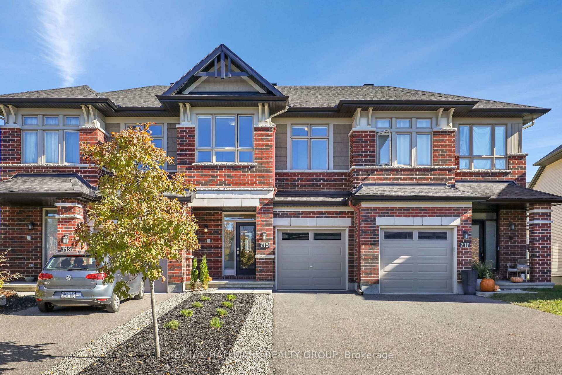 Photo 1 of 715 Capricorn Circle, Ottawa, Riverside South/Gloucester Glen — HOMEH