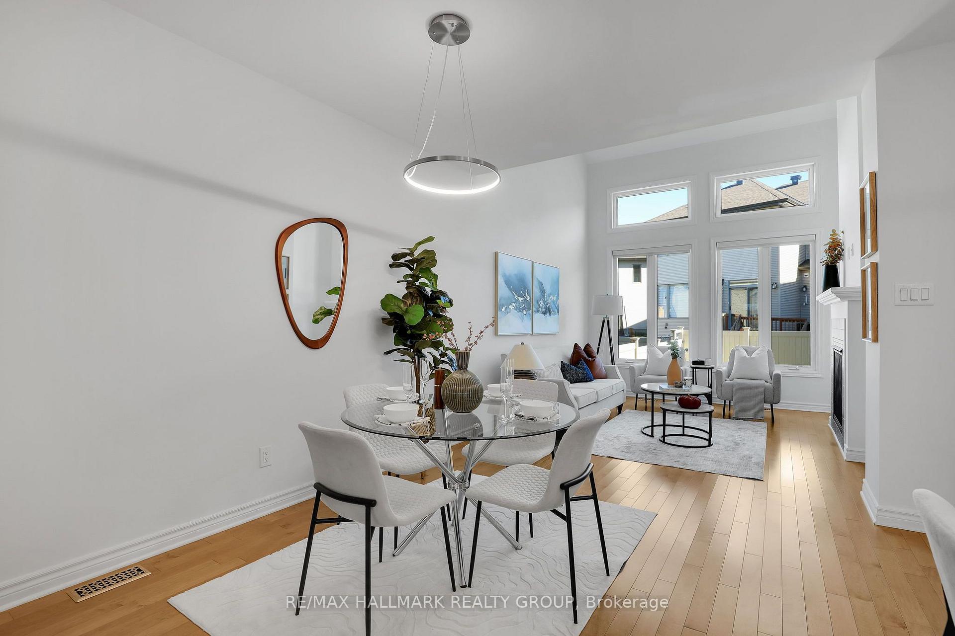 Photo 10 of 715 Capricorn Circle, Ottawa, Riverside South/Gloucester Glen — HOMEH