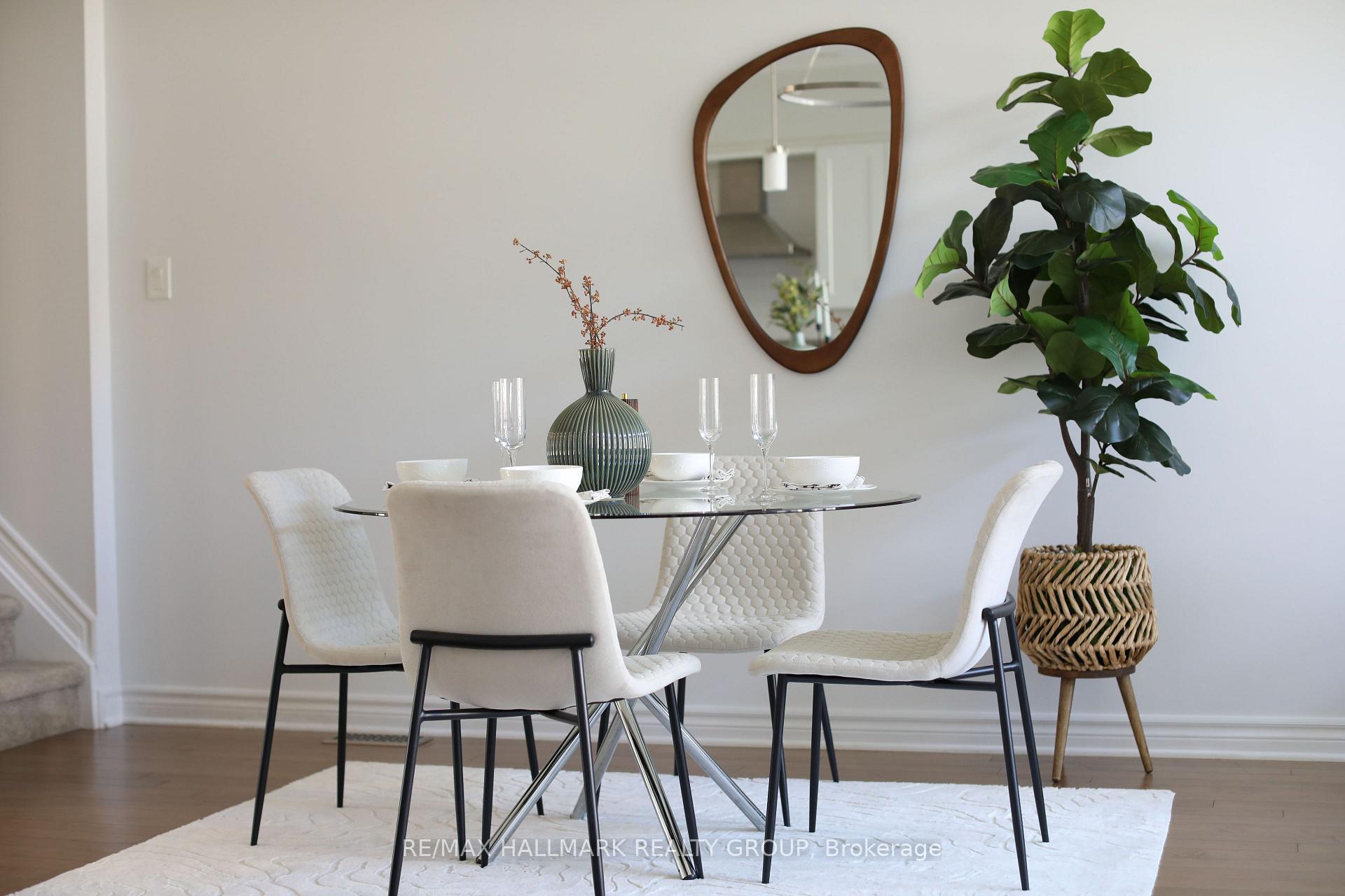 Photo 14 of 715 Capricorn Circle, Ottawa, Riverside South/Gloucester Glen — HOMEH