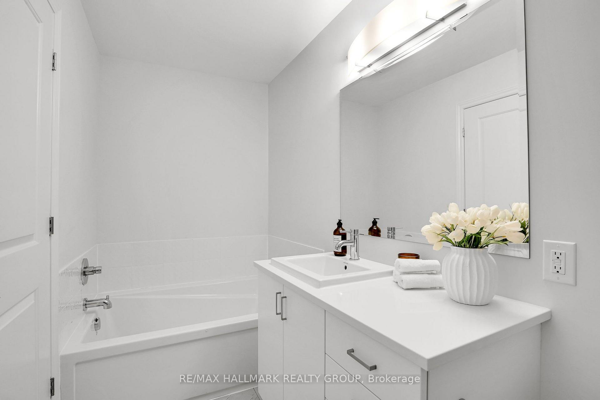 Photo 19 of 715 Capricorn Circle, Ottawa, Riverside South/Gloucester Glen — HOMEH