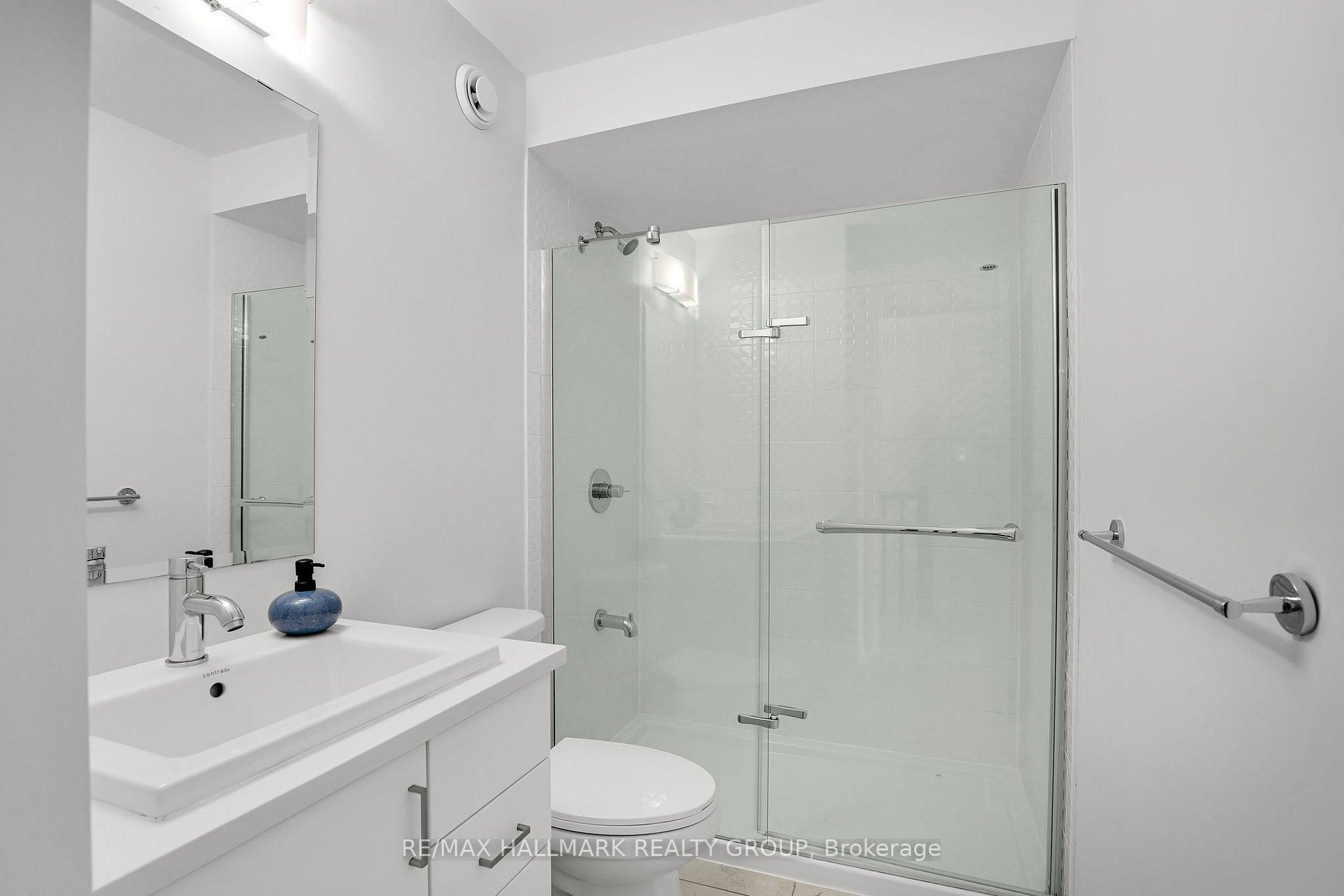 Photo 23 of 715 Capricorn Circle, Ottawa, Riverside South/Gloucester Glen — HOMEH