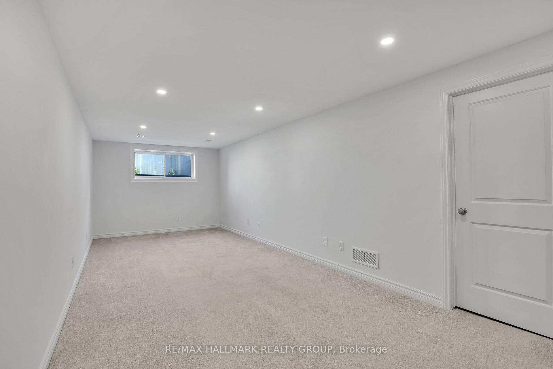 Photo 24 of 715 Capricorn Circle, Ottawa, Riverside South/Gloucester Glen — HOMEH
