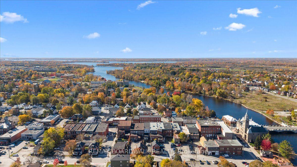 Photo 11 of 113 Bridge Street, Carleton Place, Carleton Place — HOMEH