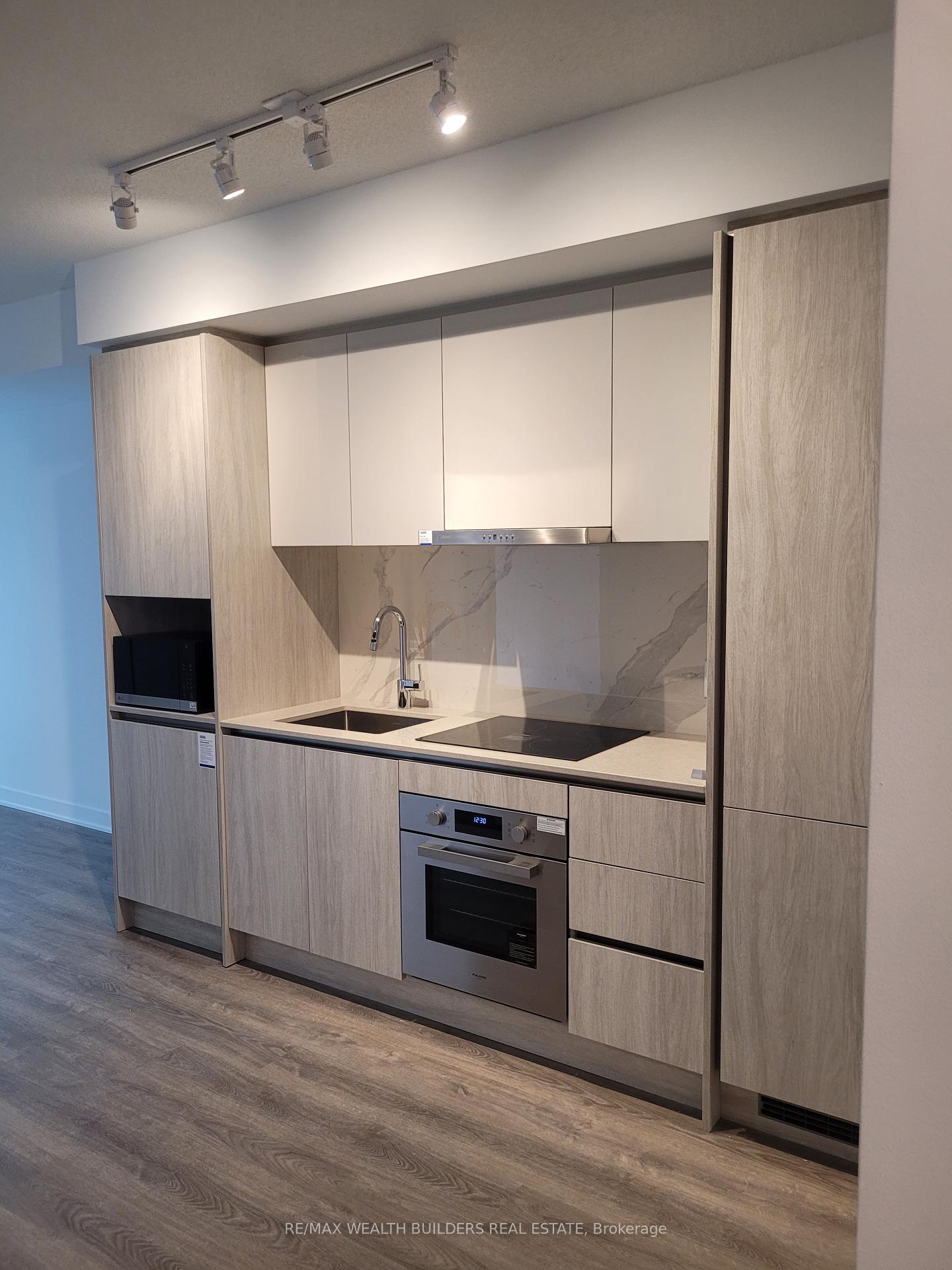 Photo 2 of Unit 610, 180 Front Street E, Toronto, Moss Park — HOMEH