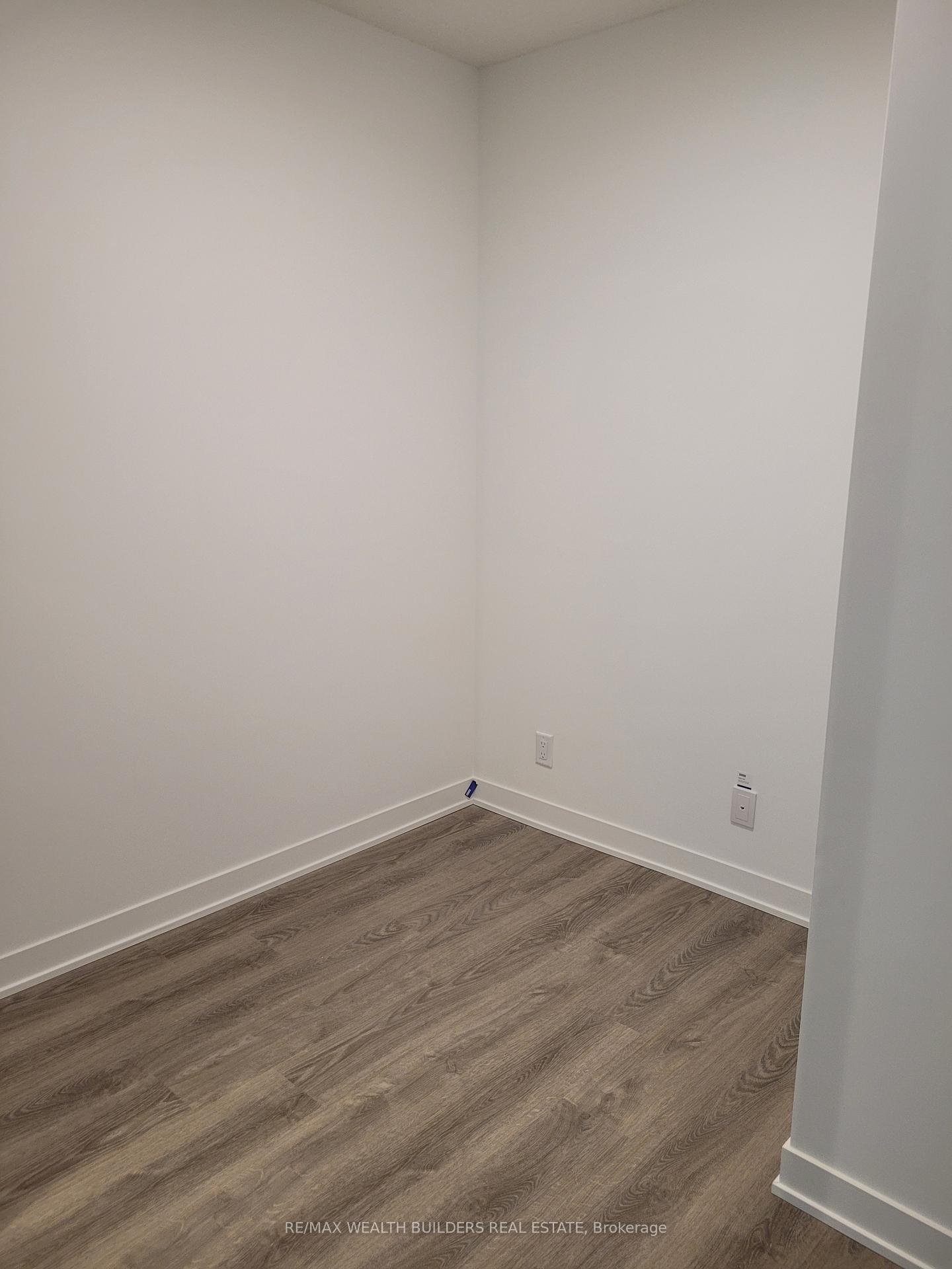Photo 4 of Unit 610, 180 Front Street E, Toronto, Moss Park — HOMEH