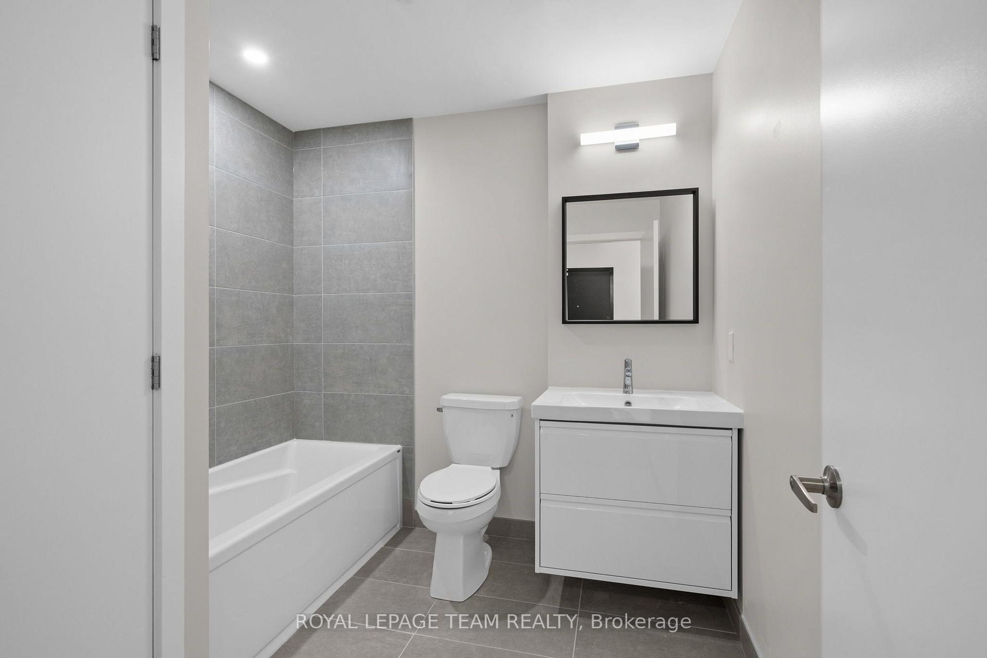 Photo 3 of Unit 202, 370 Athlone Avenue, Ottawa, Westboro South — HOMEH
