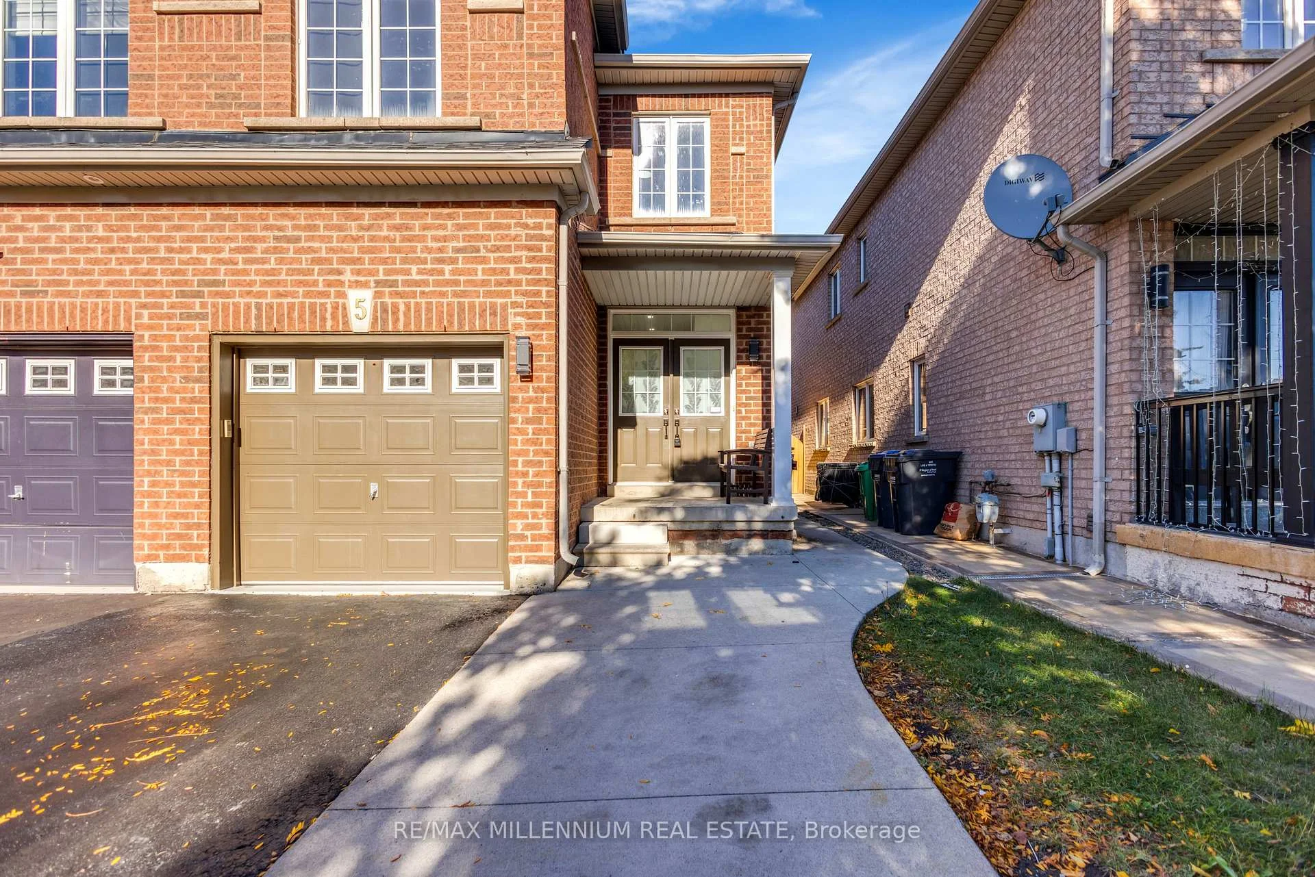 Photo 2 of 5 Kilrea Way, Brampton, Credit Valley — HOMEH