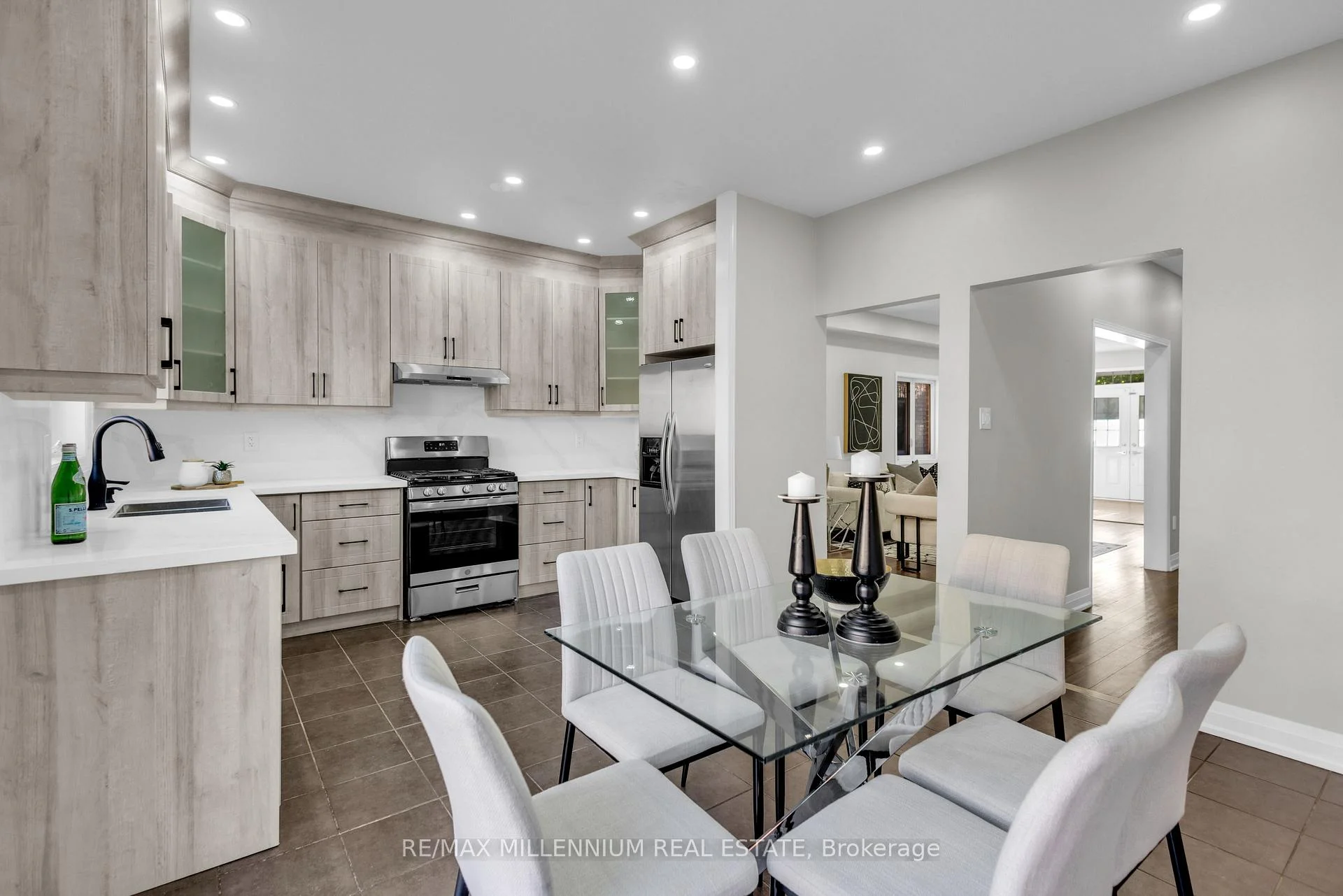 Photo 12 of 5 Kilrea Way, Brampton, Credit Valley — HOMEH