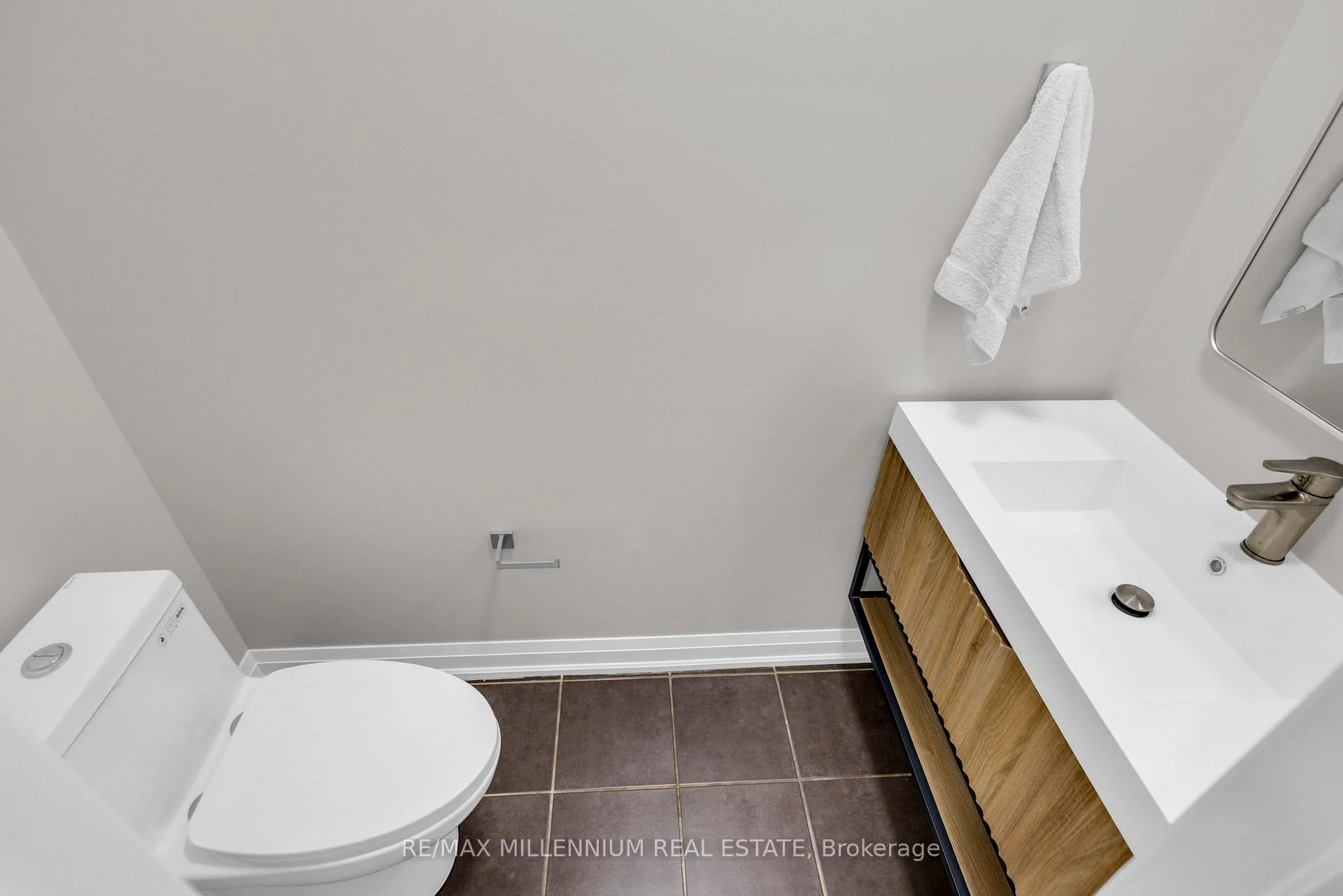 Photo 14 of 5 Kilrea Way, Brampton, Credit Valley — HOMEH