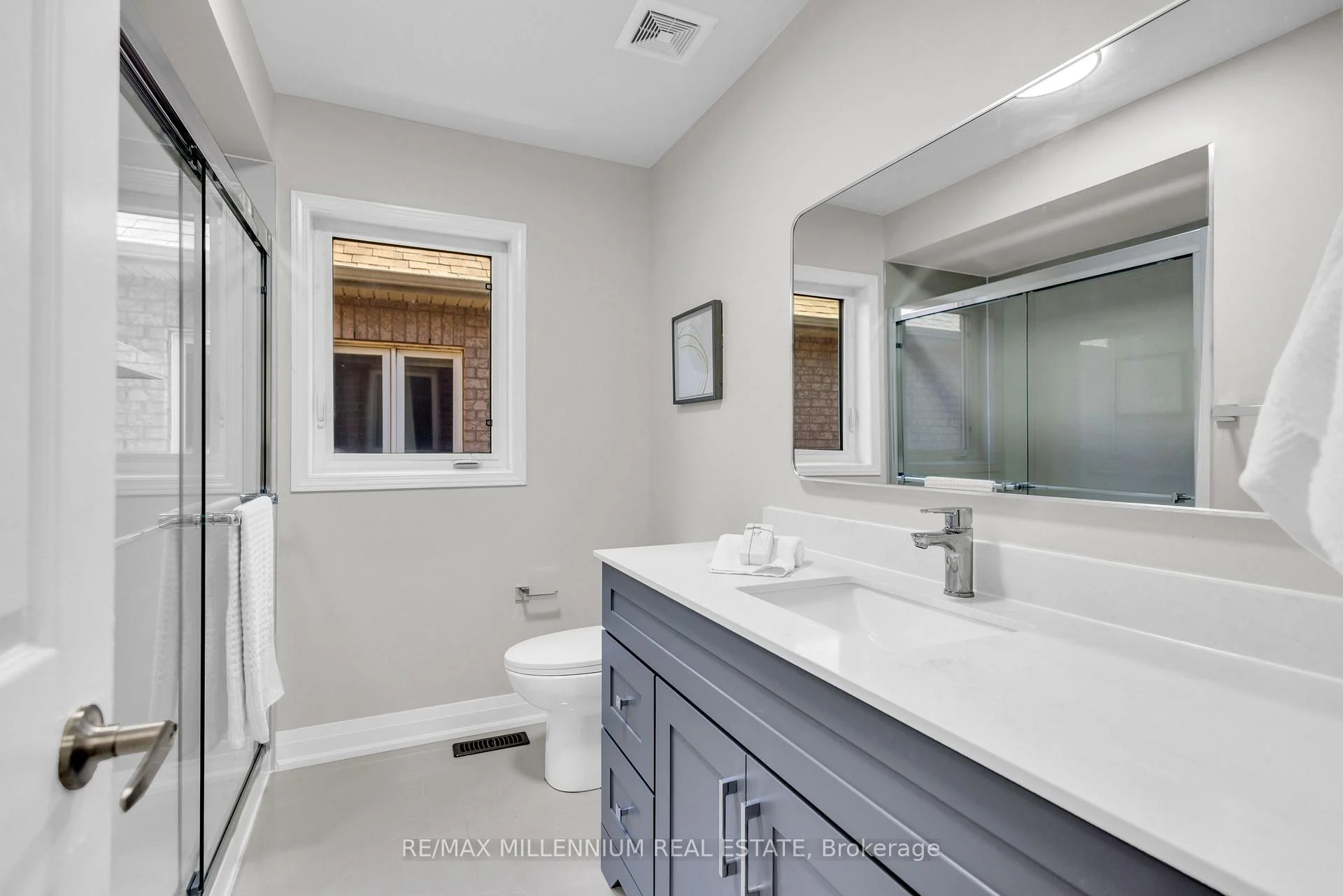 Photo 24 of 5 Kilrea Way, Brampton, Credit Valley — HOMEH