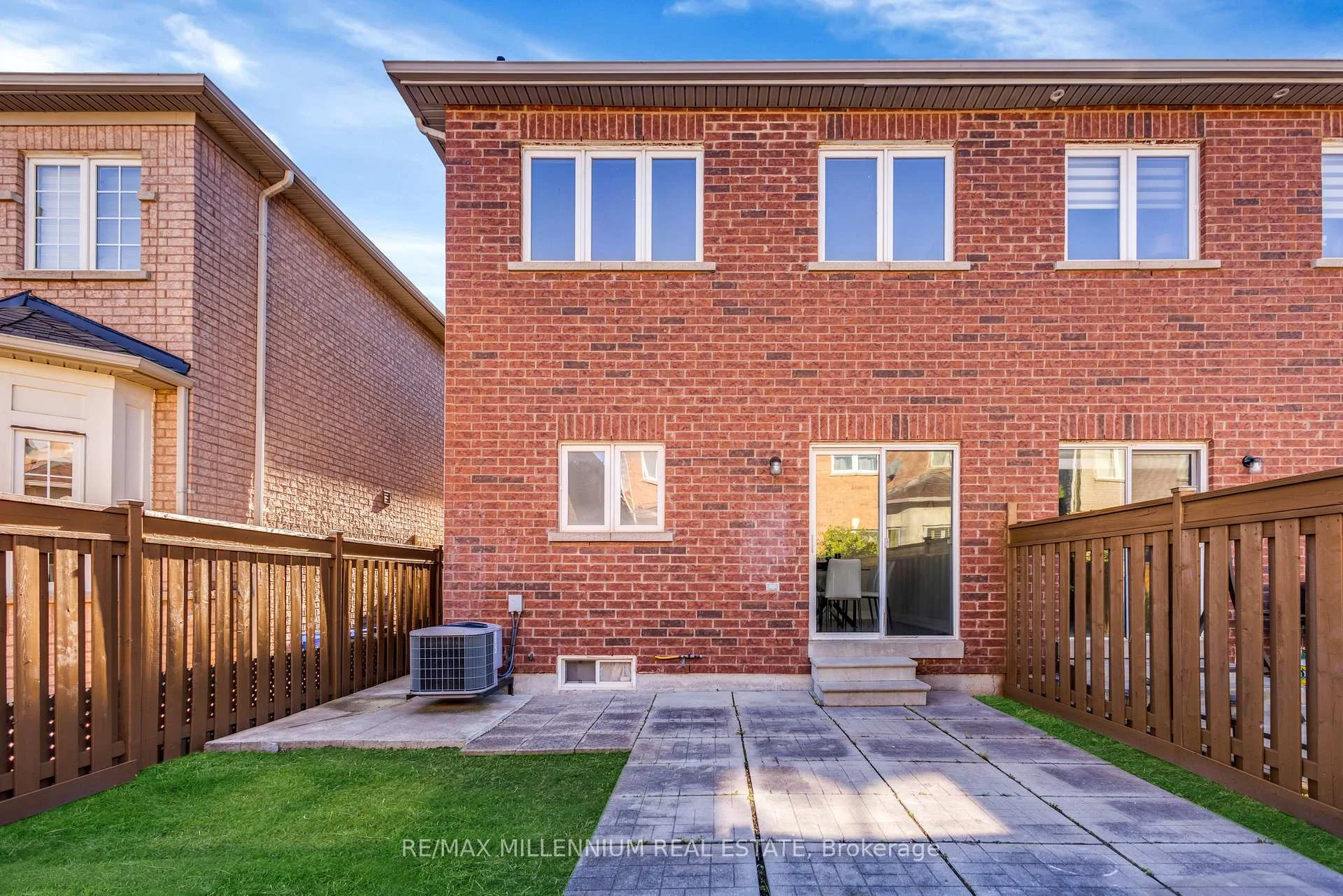 Photo 32 of 5 Kilrea Way, Brampton, Credit Valley — HOMEH