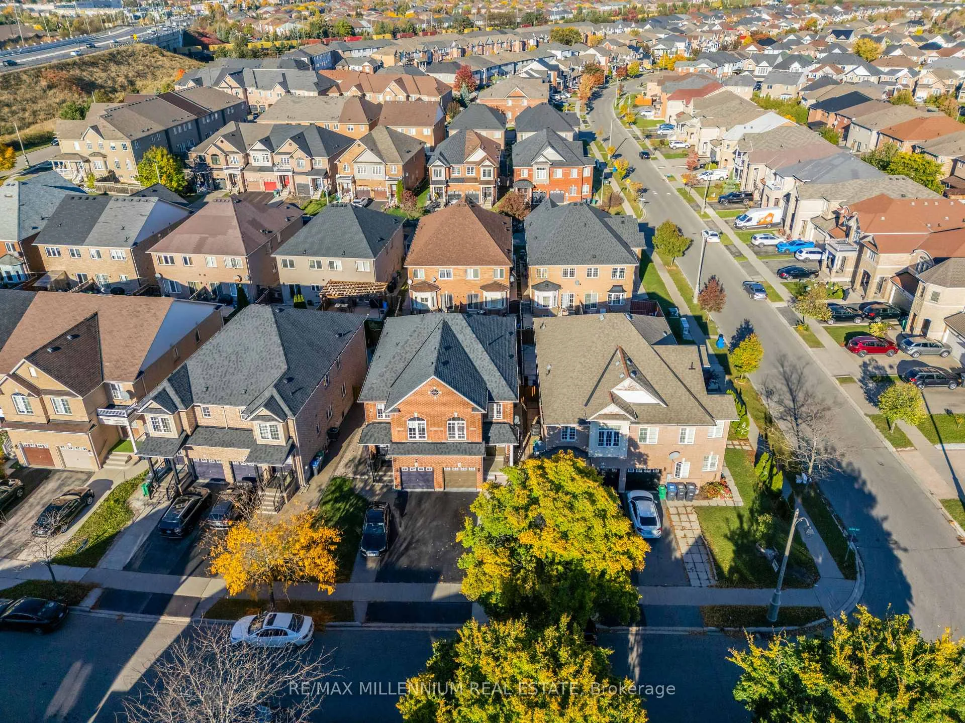 Photo 35 of 5 Kilrea Way, Brampton, Credit Valley — HOMEH