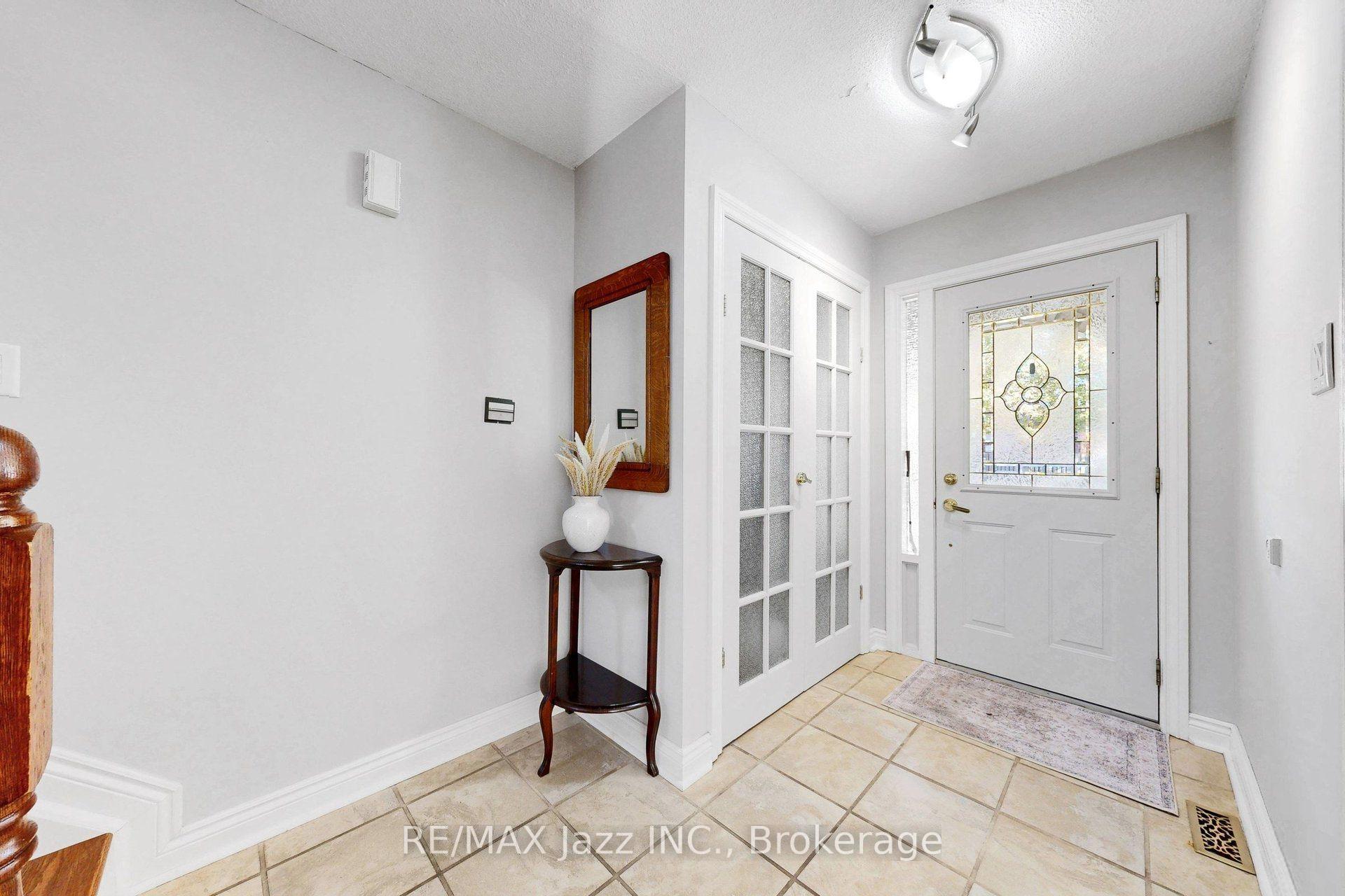 Photo 4 of 10 Trinity Crescent, Whitby, Pringle Creek — HOMEH