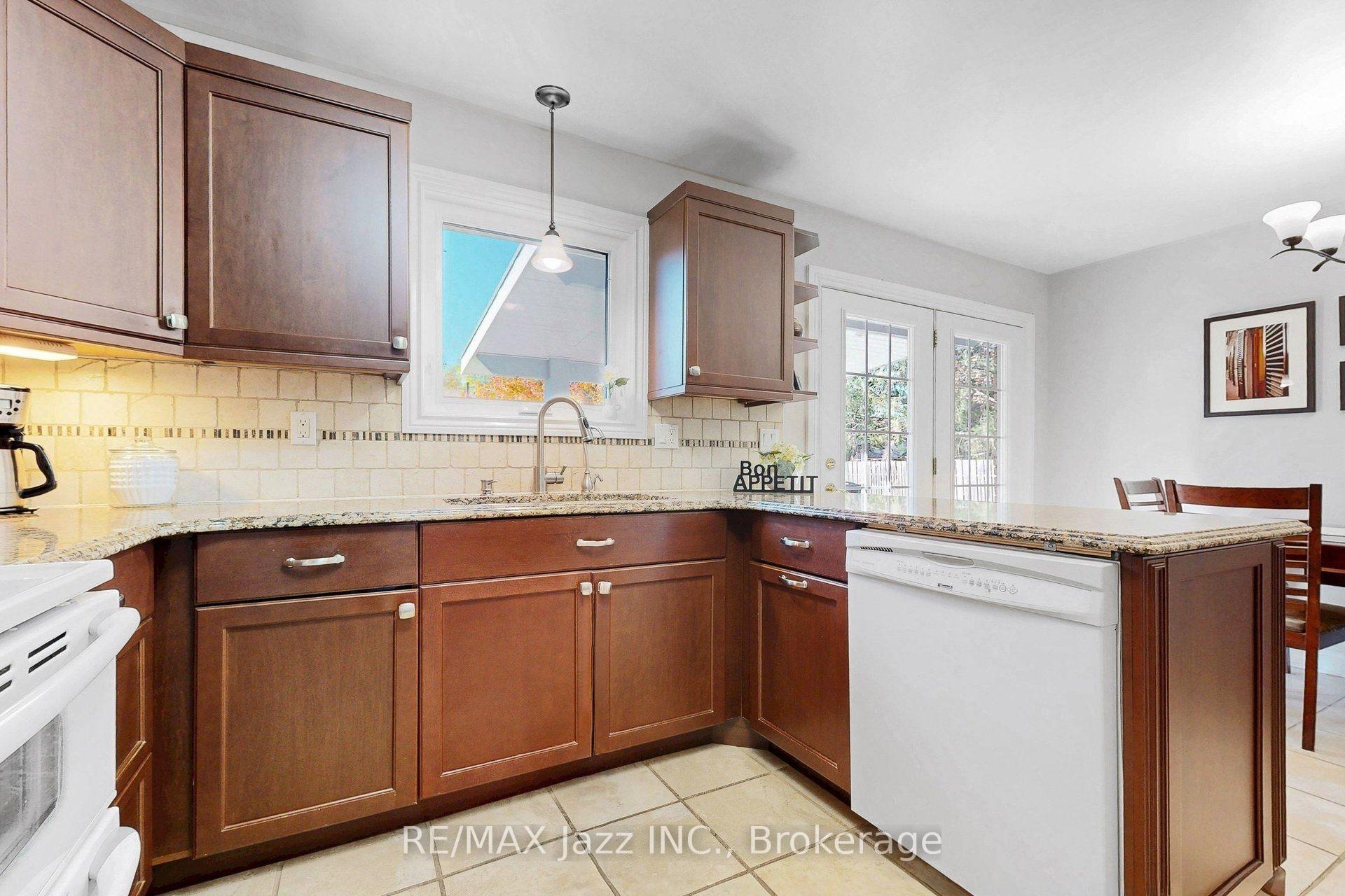 Photo 15 of 10 Trinity Crescent, Whitby, Pringle Creek — HOMEH