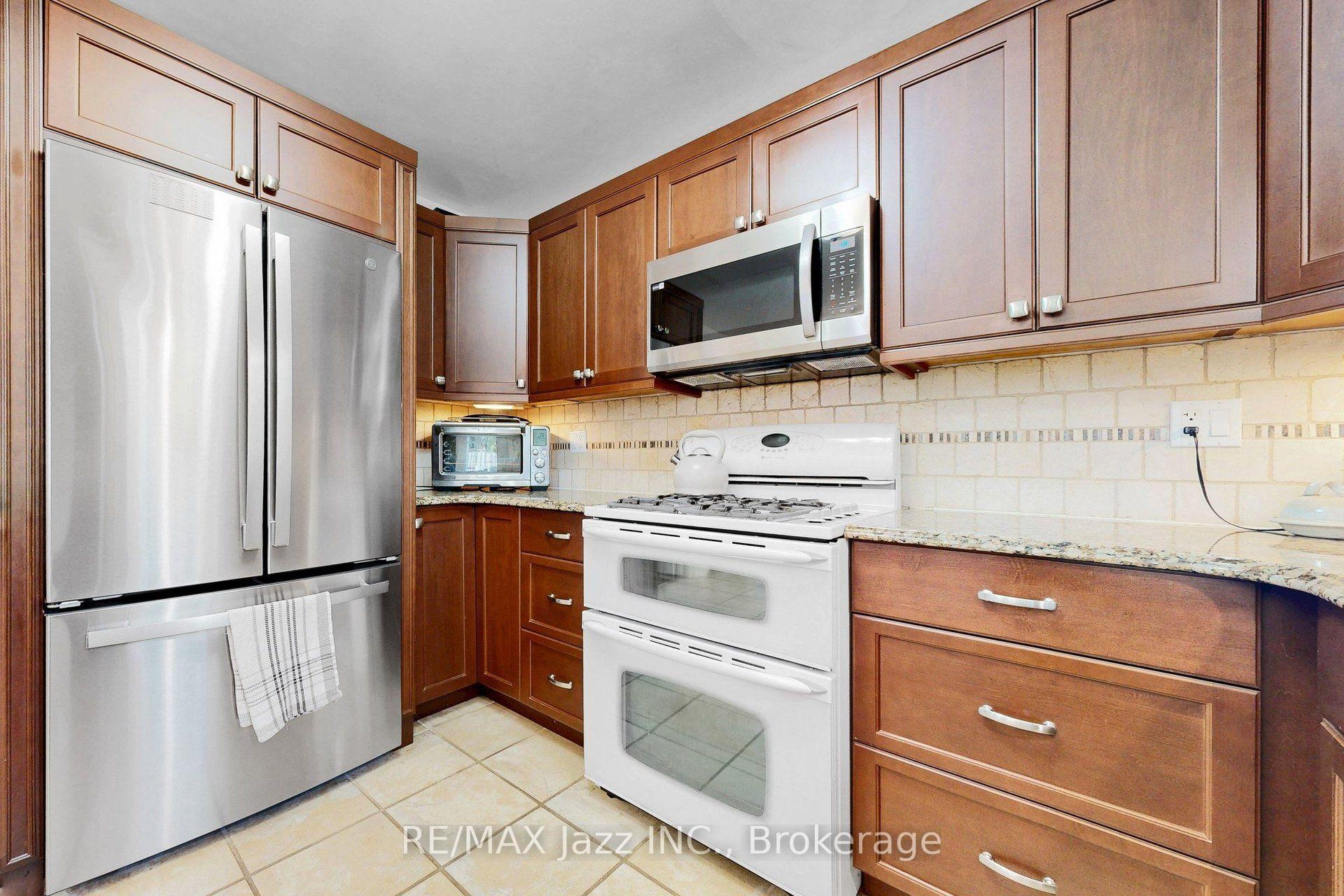 Photo 16 of 10 Trinity Crescent, Whitby, Pringle Creek — HOMEH