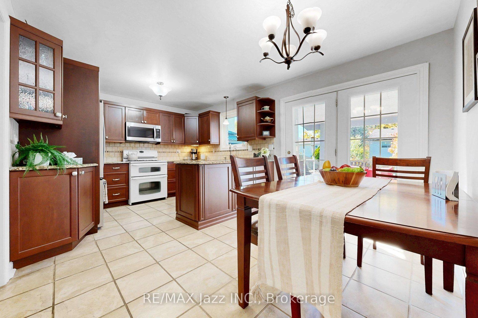 Photo 19 of 10 Trinity Crescent, Whitby, Pringle Creek — HOMEH