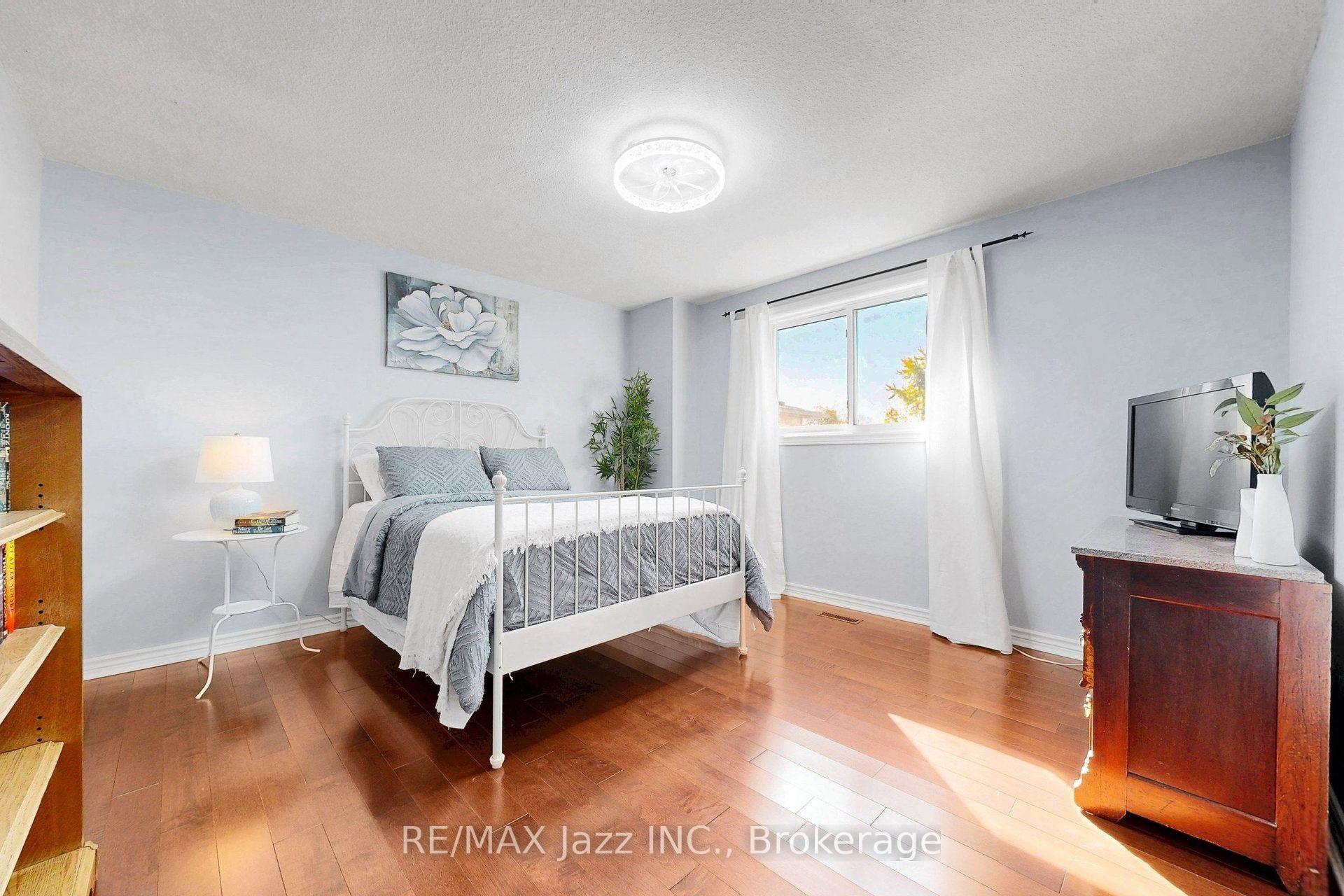 Photo 35 of 10 Trinity Crescent, Whitby, Pringle Creek — HOMEH