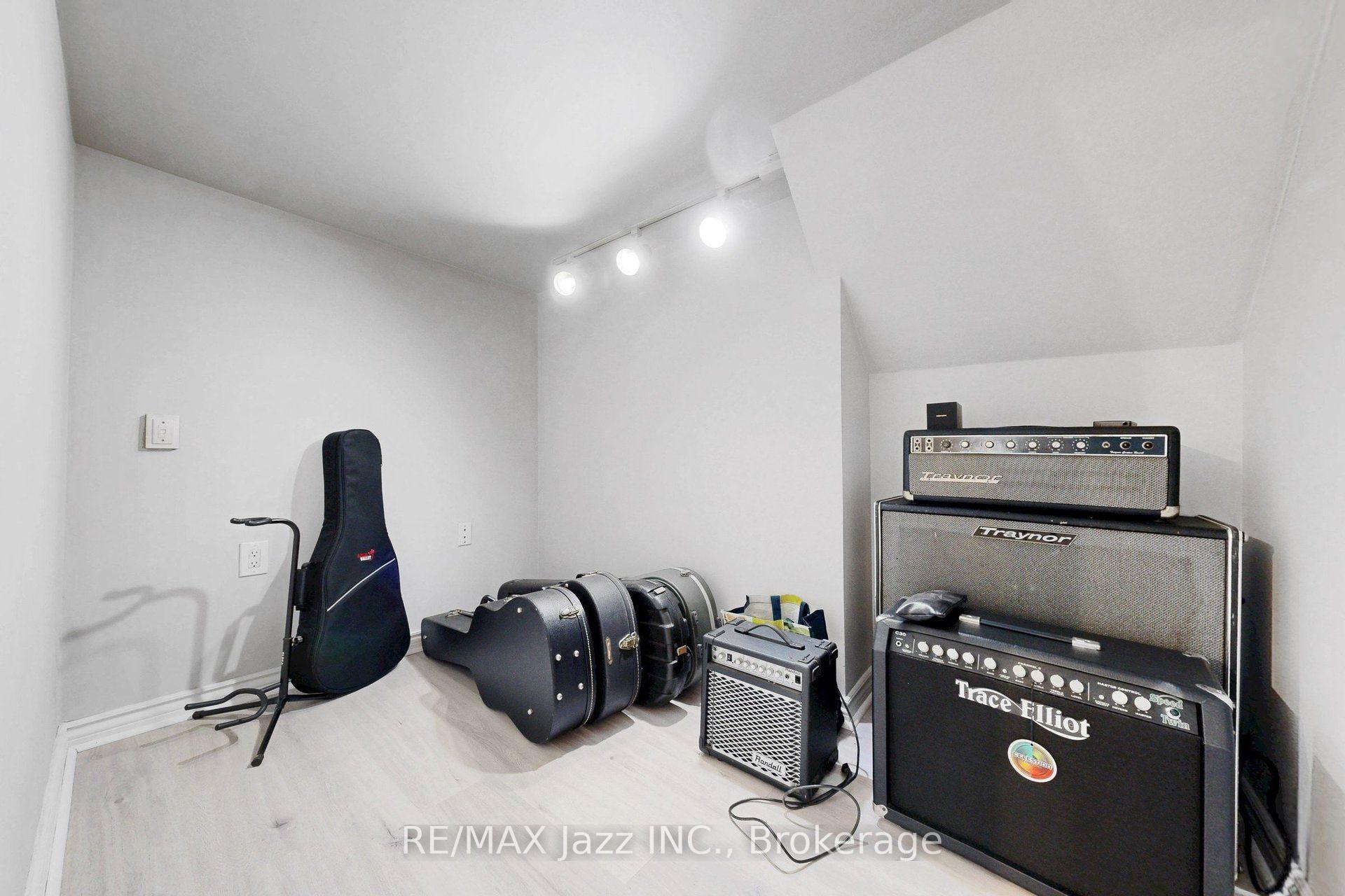 Photo 45 of 10 Trinity Crescent, Whitby, Pringle Creek — HOMEH