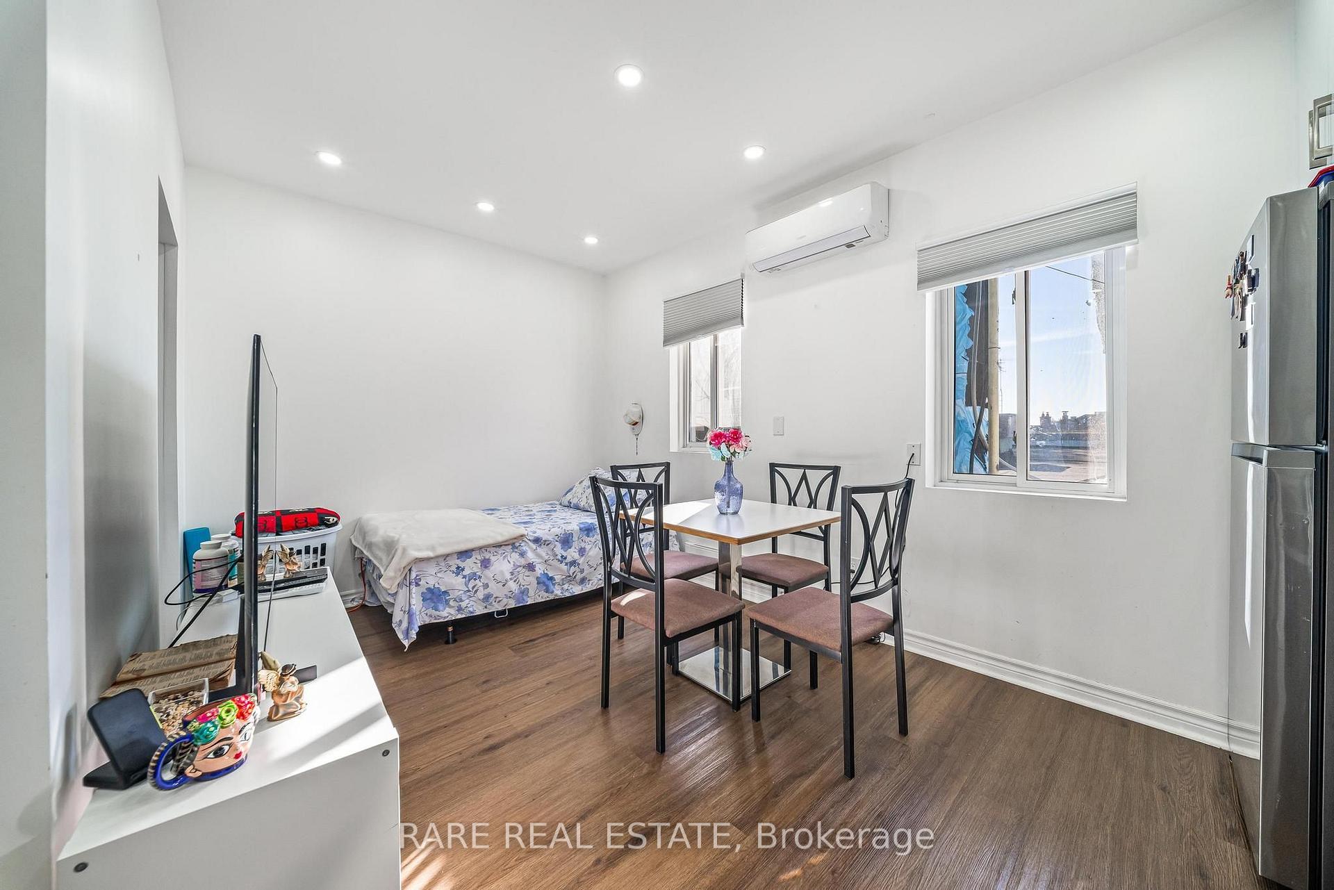 Photo 2 of Unit 4, 167 Dynevor Road, Toronto, Caledonia-Fairbank — HOMEH