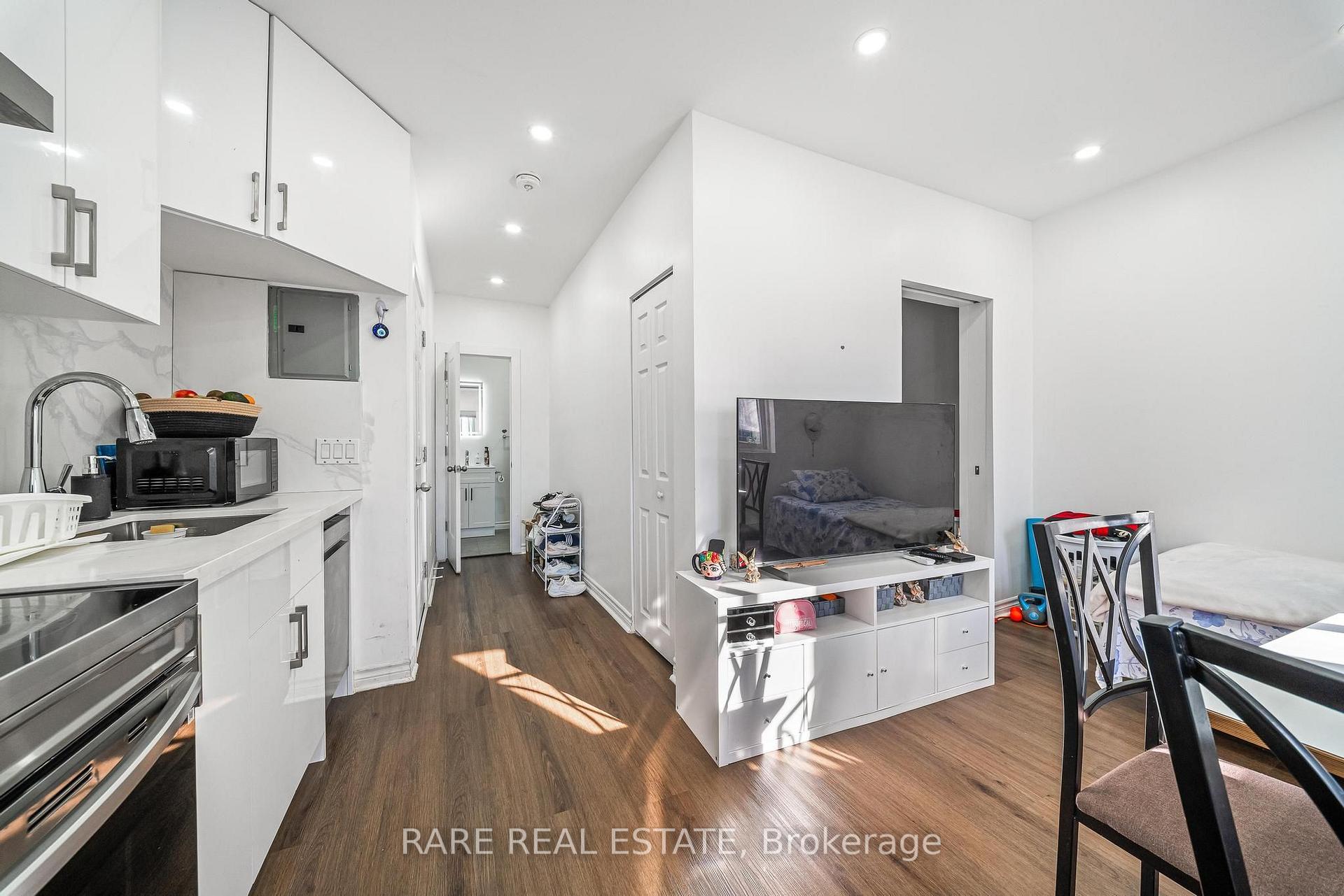 Photo 4 of Unit 4, 167 Dynevor Road, Toronto, Caledonia-Fairbank — HOMEH
