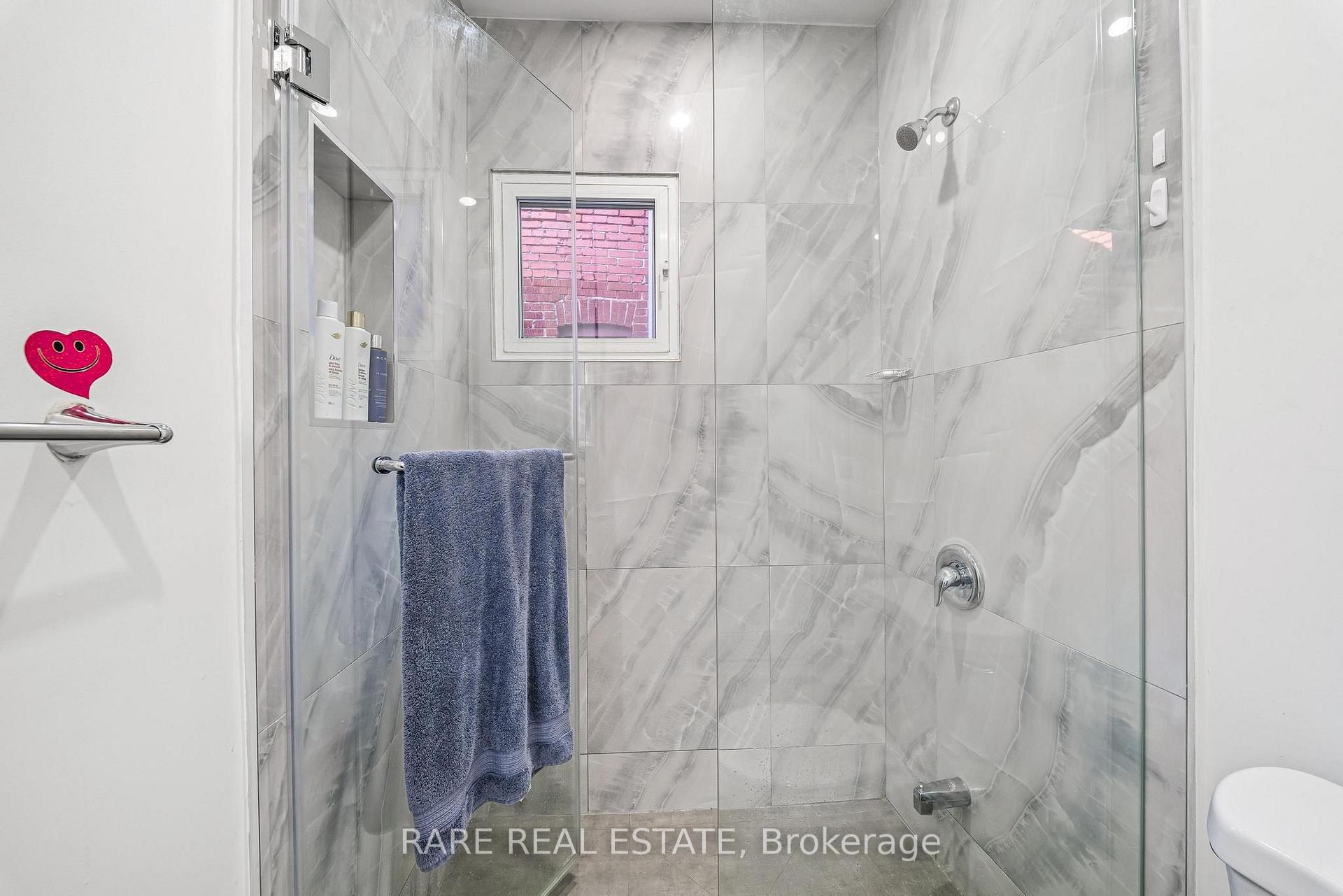 Photo 10 of Unit 4, 167 Dynevor Road, Toronto, Caledonia-Fairbank — HOMEH