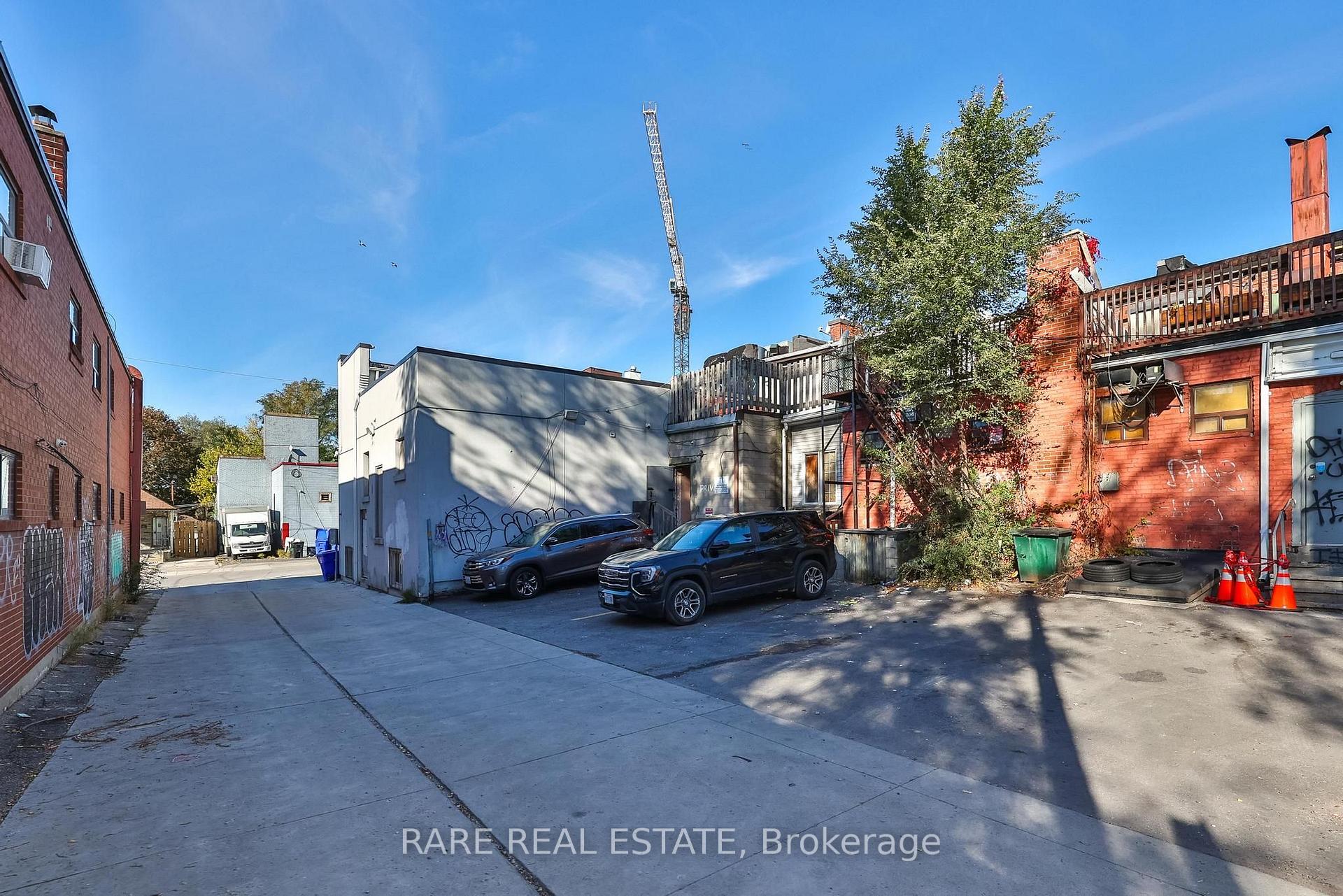 Photo 11 of Unit 4, 167 Dynevor Road, Toronto, Caledonia-Fairbank — HOMEH