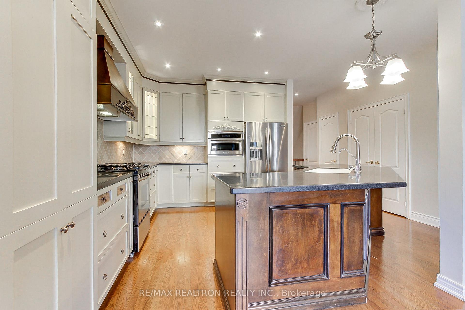 Photo 7 of 12 Victoria Wood Avenue, Markham, Greensborough — HOMEH