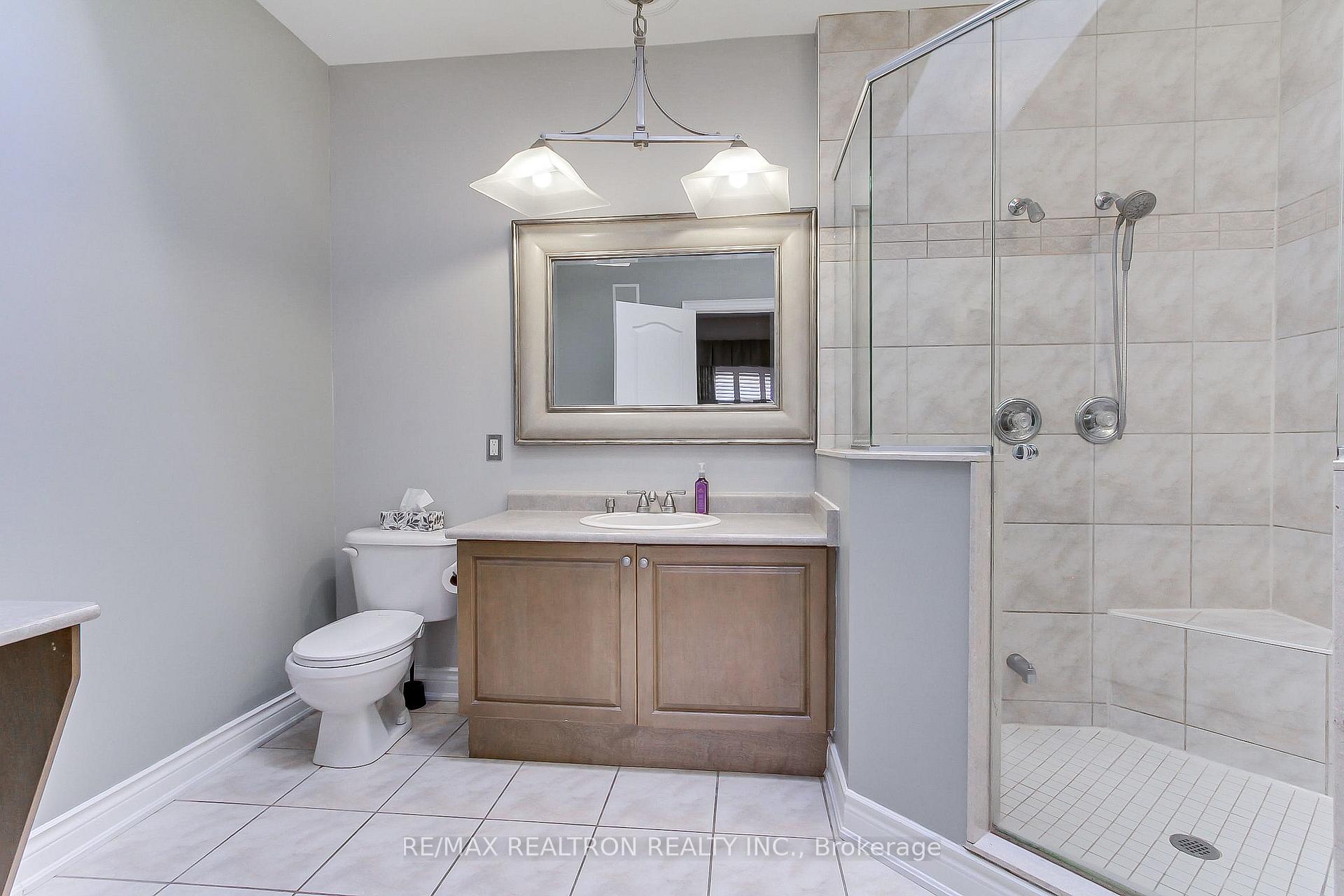 Photo 23 of 12 Victoria Wood Avenue, Markham, Greensborough — HOMEH