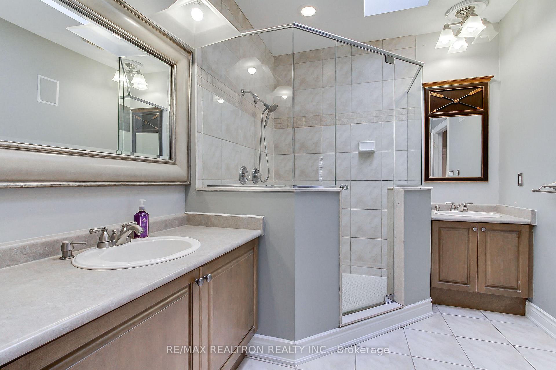 Photo 24 of 12 Victoria Wood Avenue, Markham, Greensborough — HOMEH