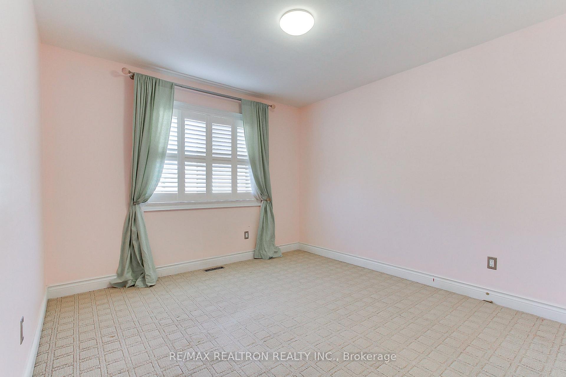 Photo 30 of 12 Victoria Wood Avenue, Markham, Greensborough — HOMEH