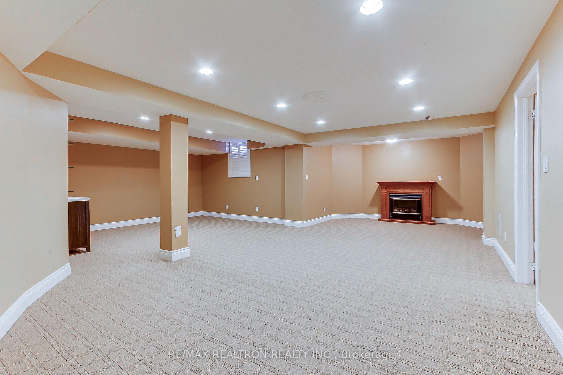 Photo 36 of 12 Victoria Wood Avenue, Markham, Greensborough — HOMEH