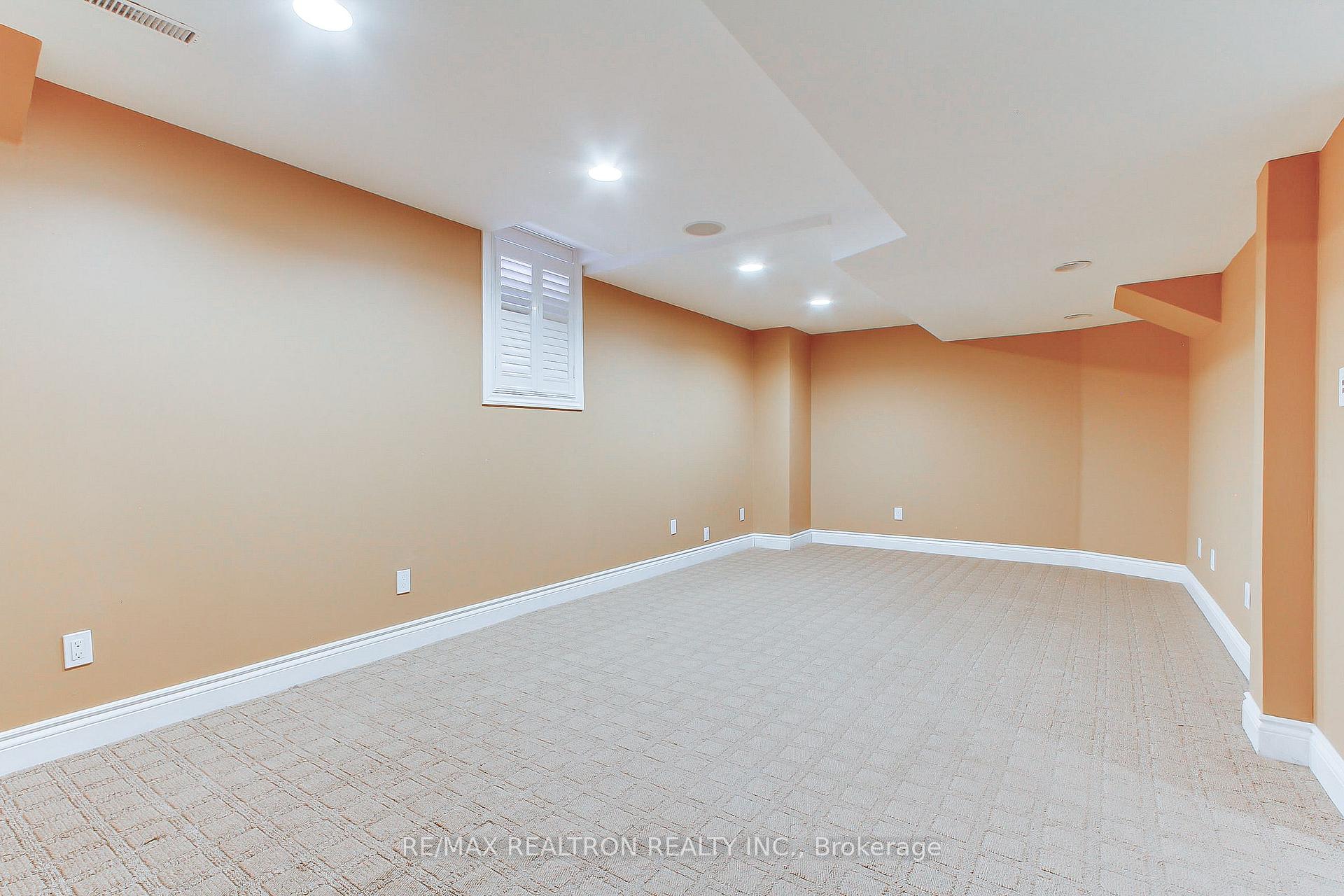 Photo 37 of 12 Victoria Wood Avenue, Markham, Greensborough — HOMEH