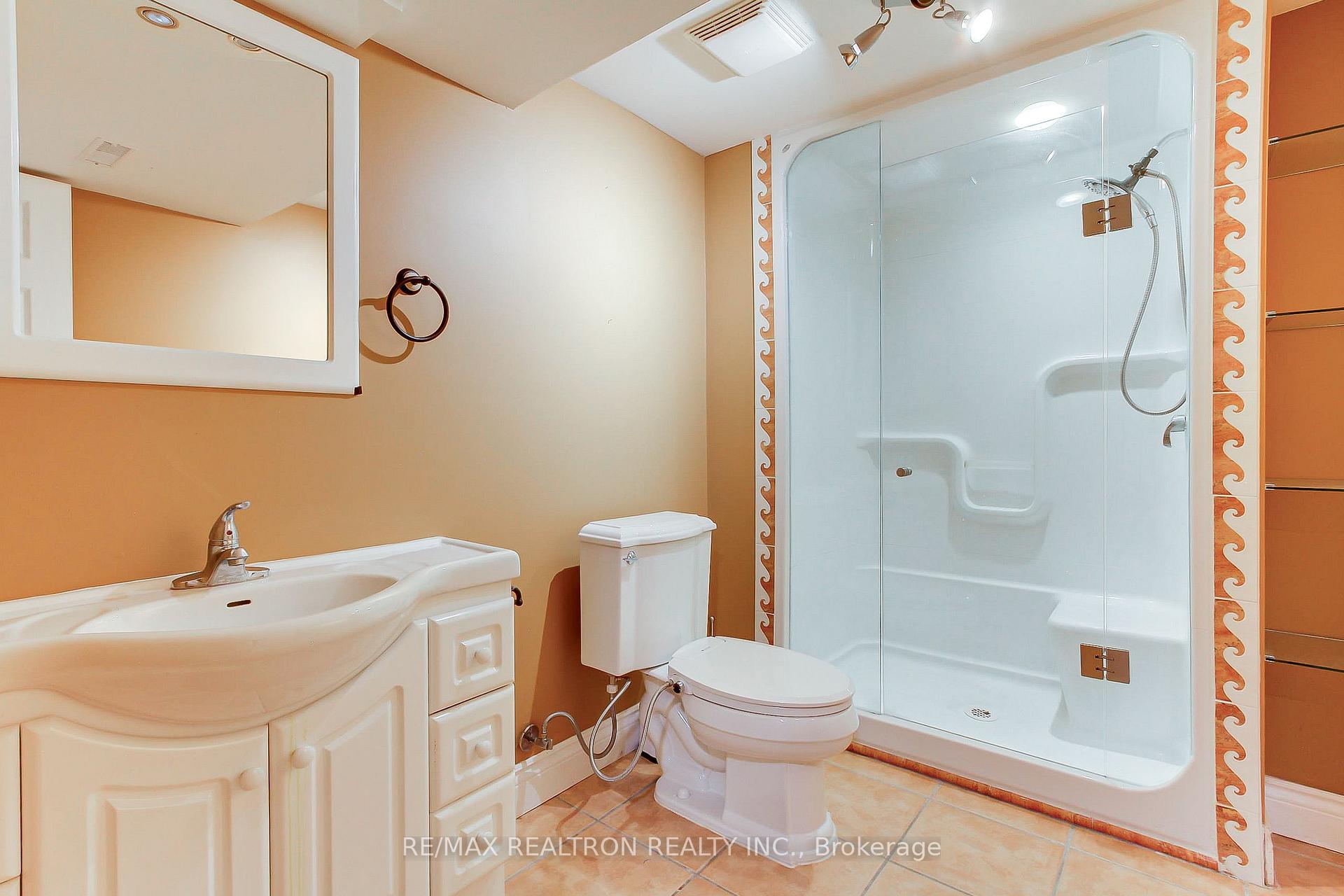 Photo 38 of 12 Victoria Wood Avenue, Markham, Greensborough — HOMEH
