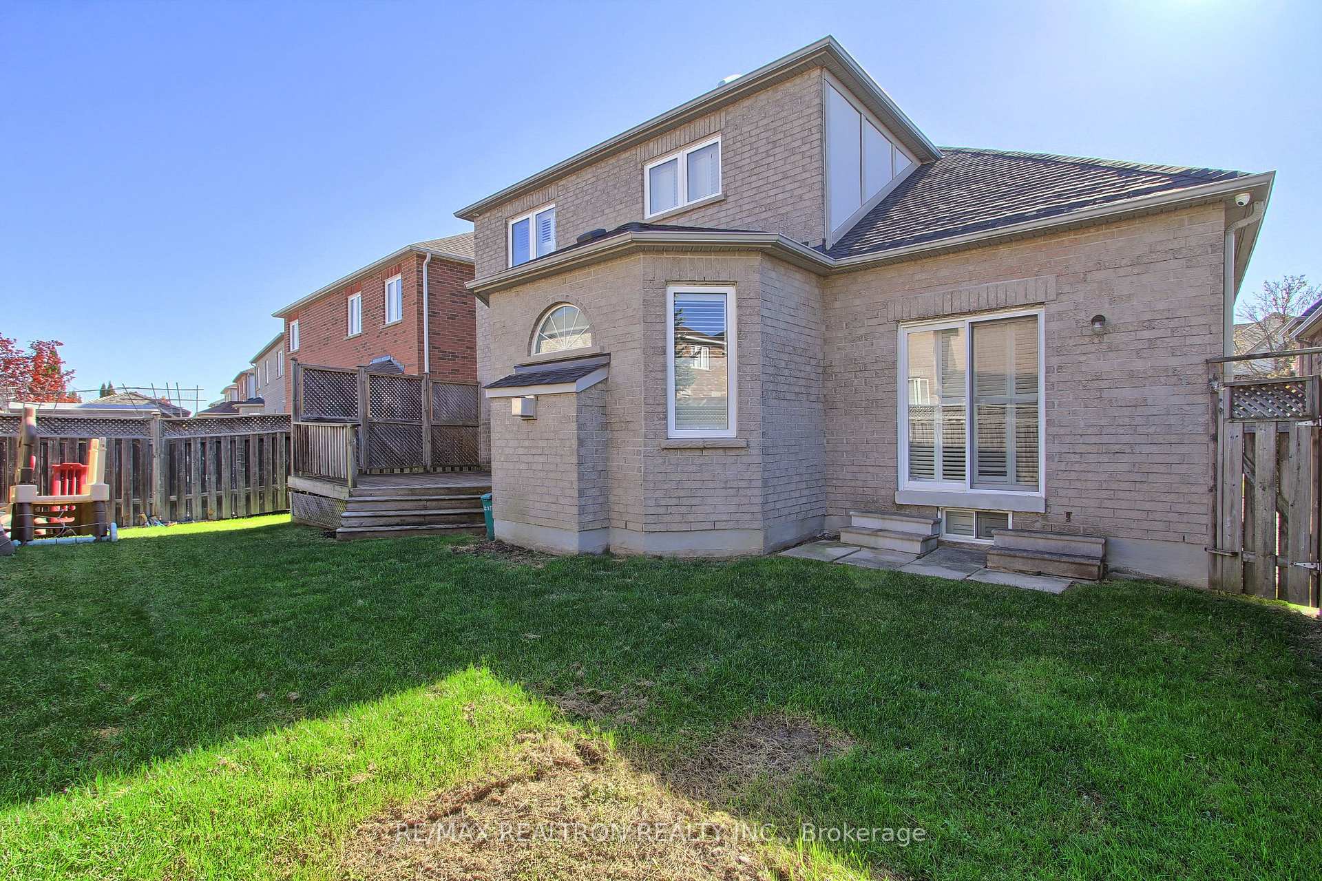 Photo 43 of 12 Victoria Wood Avenue, Markham, Greensborough — HOMEH