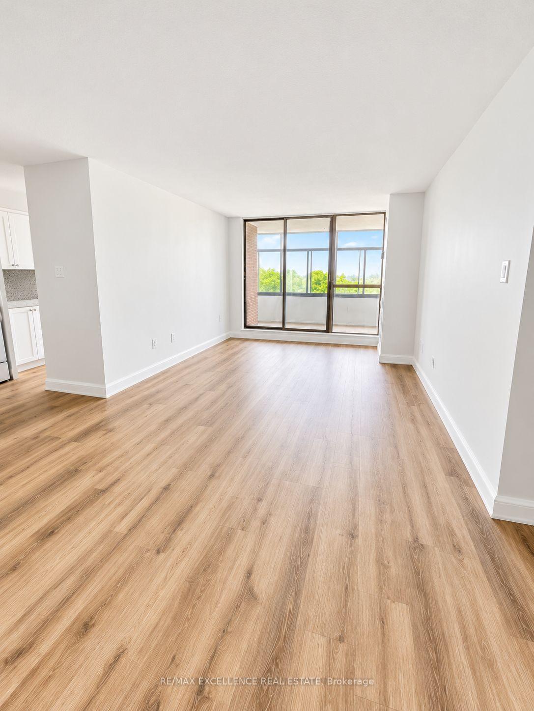 Photo 3 of Unit 505, 25 Kensington Road, Brampton, Queen Street Corridor — HOMEH