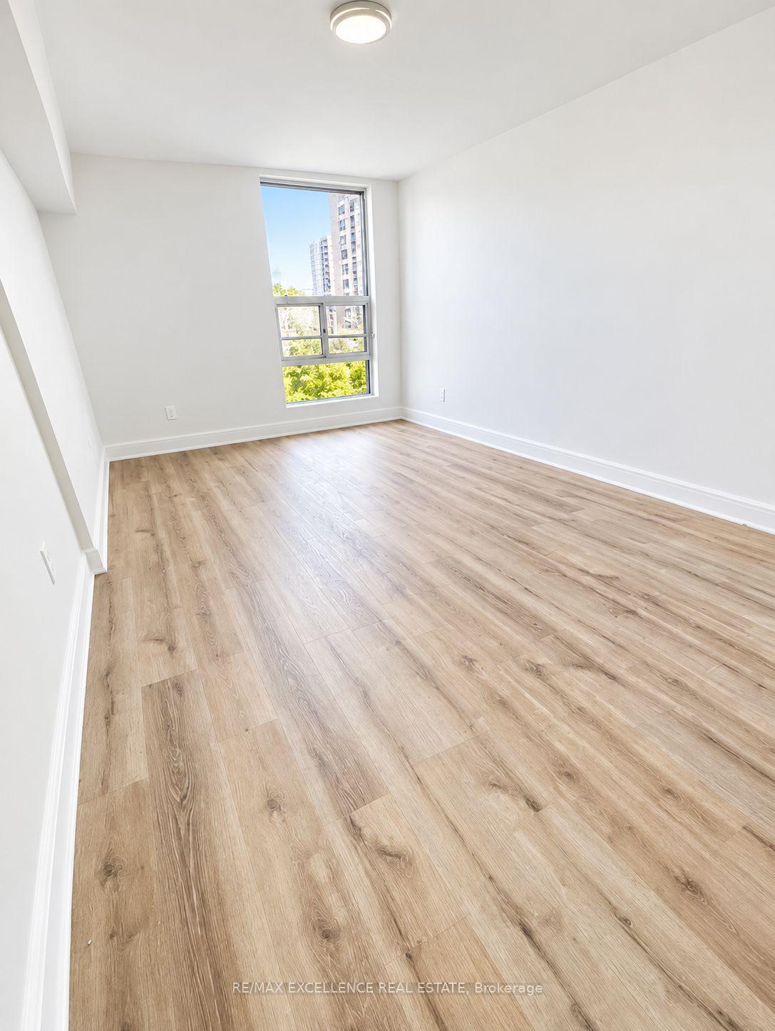Photo 5 of Unit 505, 25 Kensington Road, Brampton, Queen Street Corridor — HOMEH