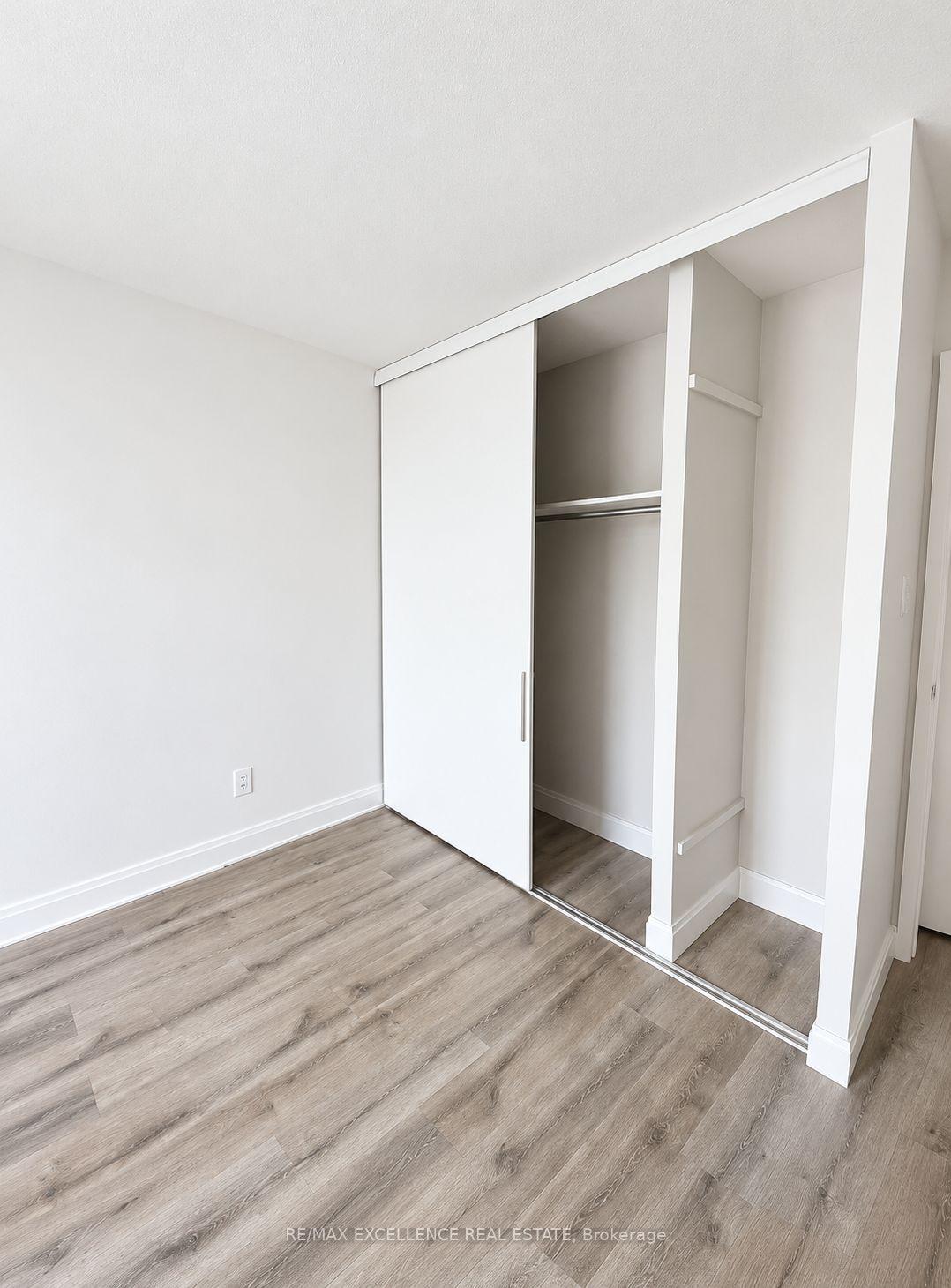 Photo 6 of Unit 505, 25 Kensington Road, Brampton, Queen Street Corridor — HOMEH