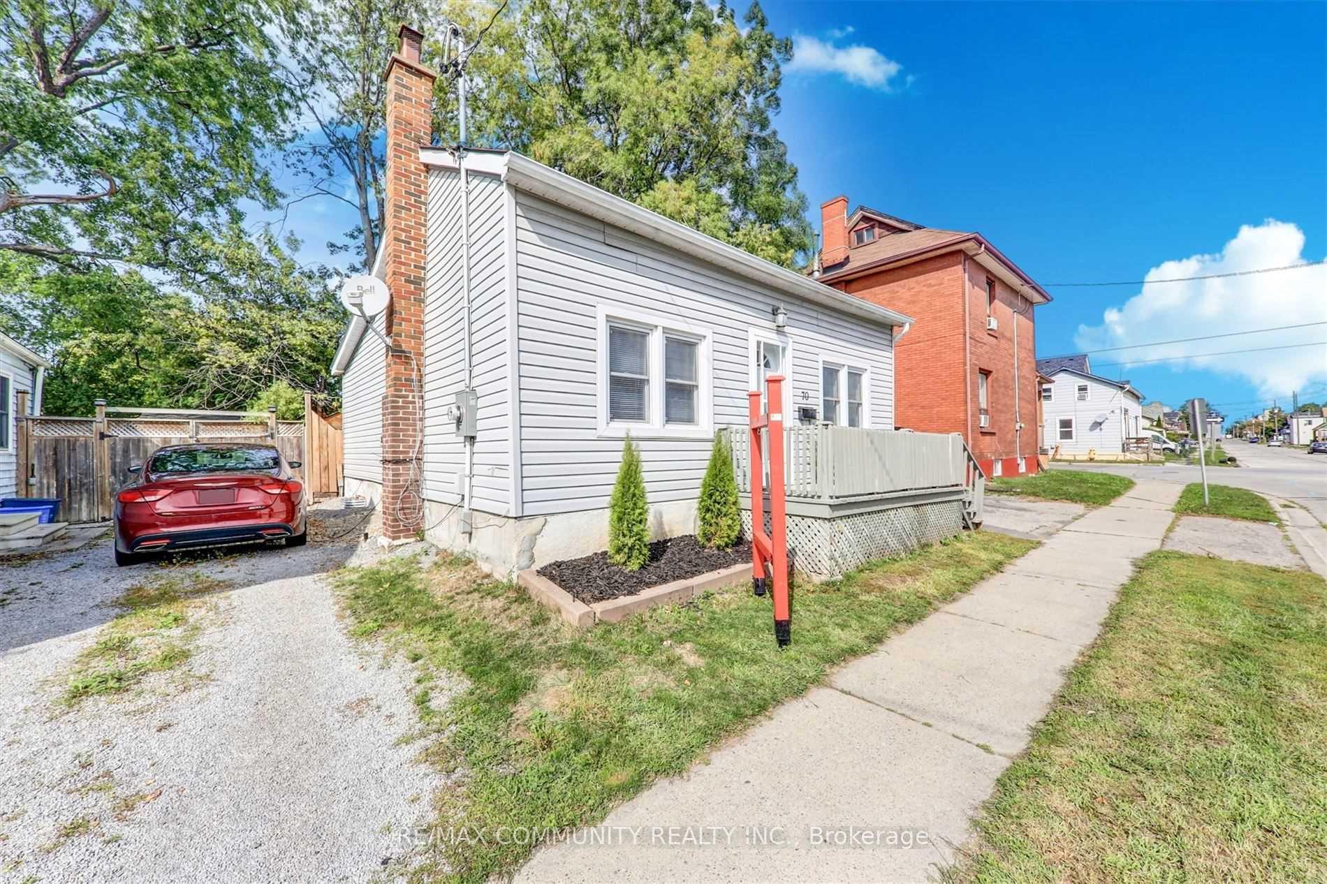 Photo 2 of 70 Colborne Street W, Oshawa, O'Neill — HOMEH
