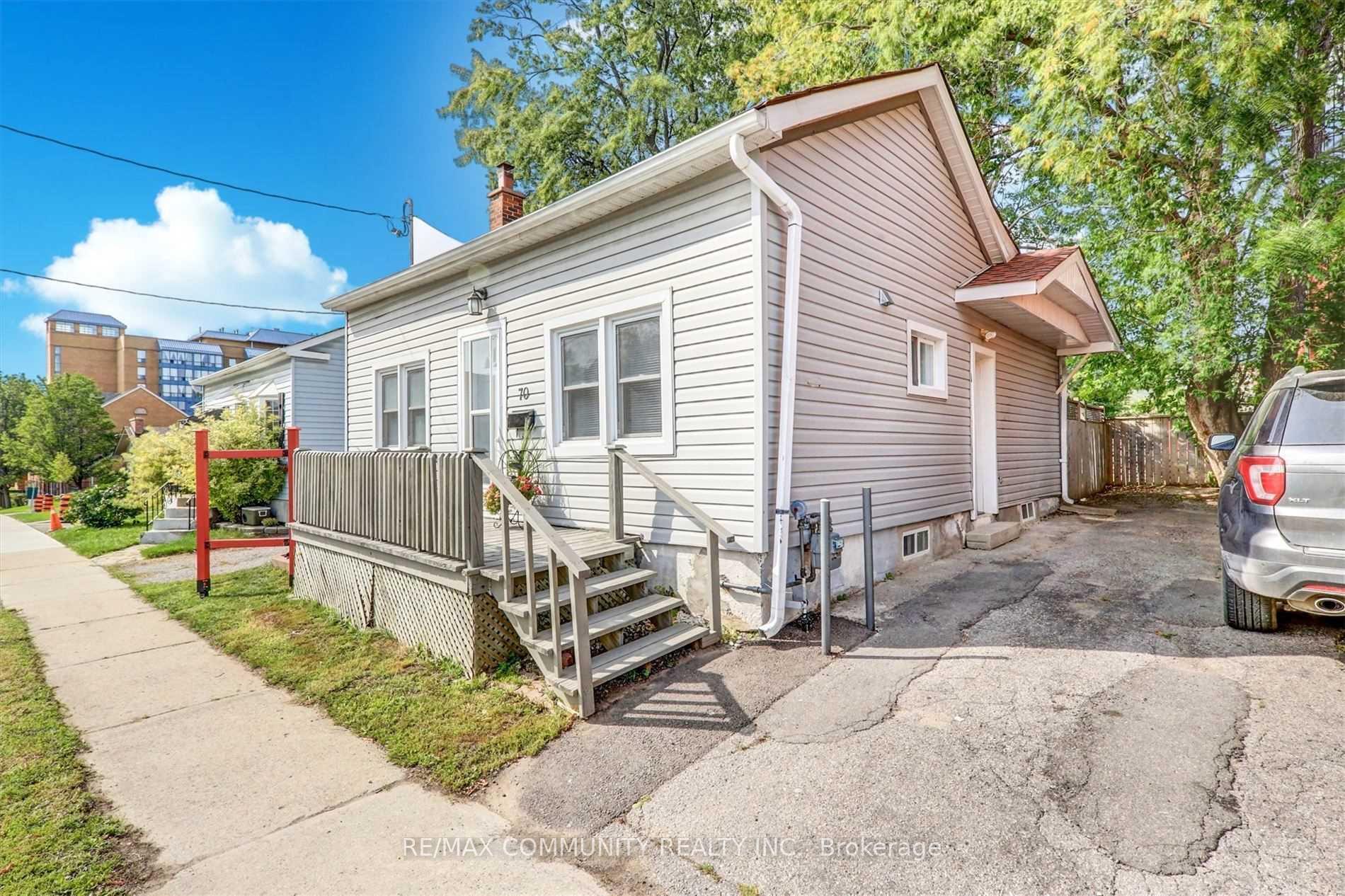 Photo 3 of 70 Colborne Street W, Oshawa, O'Neill — HOMEH