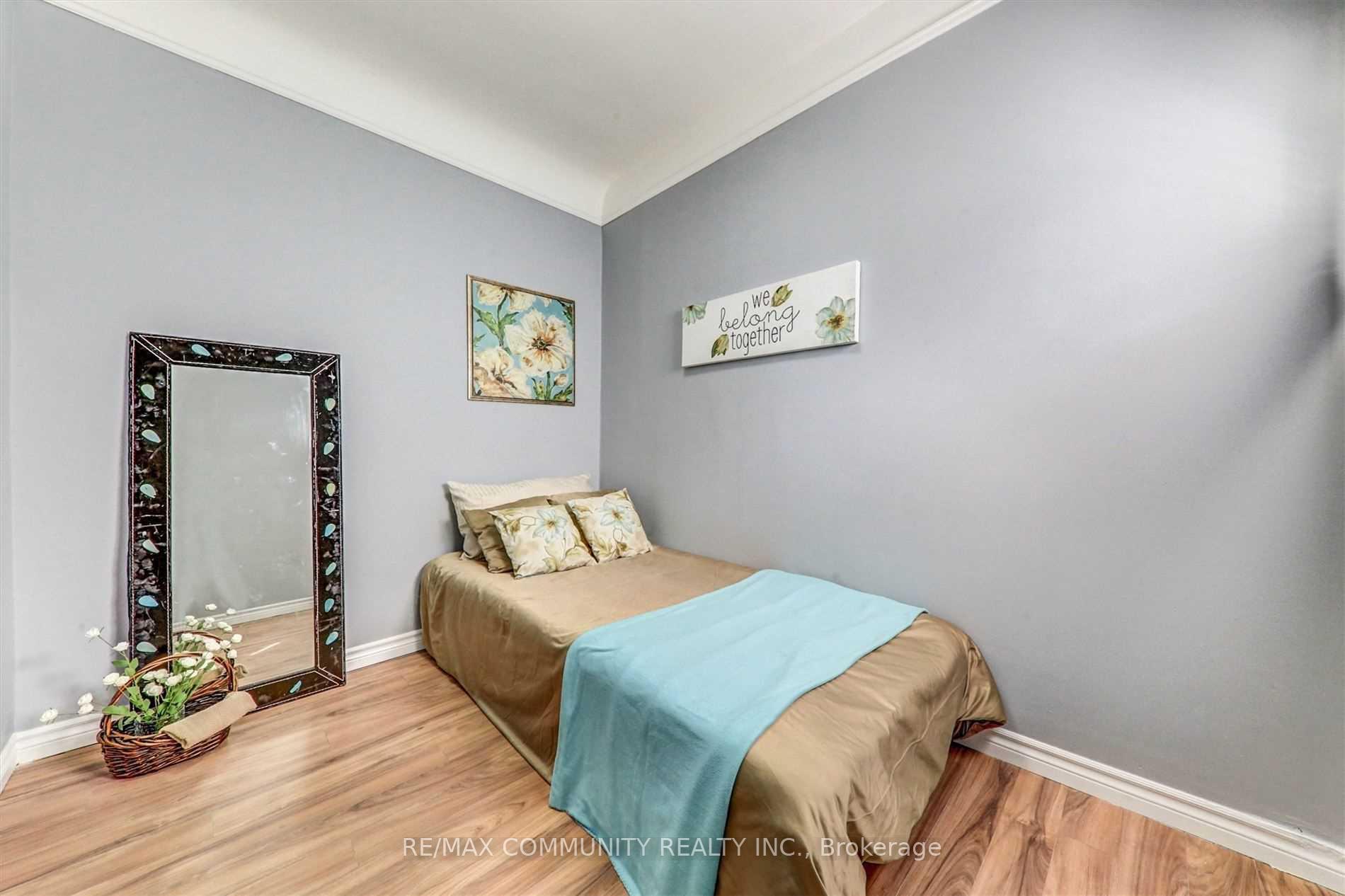 Photo 15 of 70 Colborne Street W, Oshawa, O'Neill — HOMEH