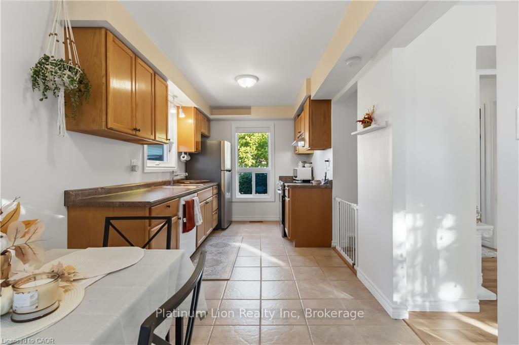 Photo 12 of 24 Jasper Street, Brantford, Brantwood Park — HOMEH