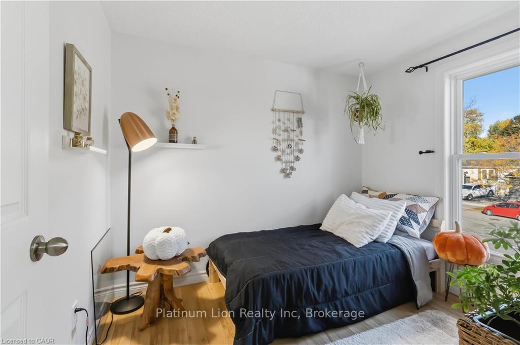 Photo 18 of 24 Jasper Street, Brantford, Brantwood Park — HOMEH