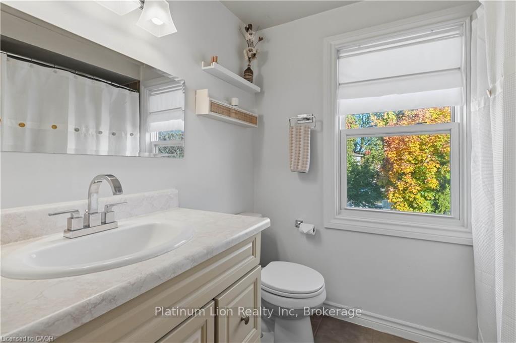 Photo 19 of 24 Jasper Street, Brantford, Brantwood Park — HOMEH