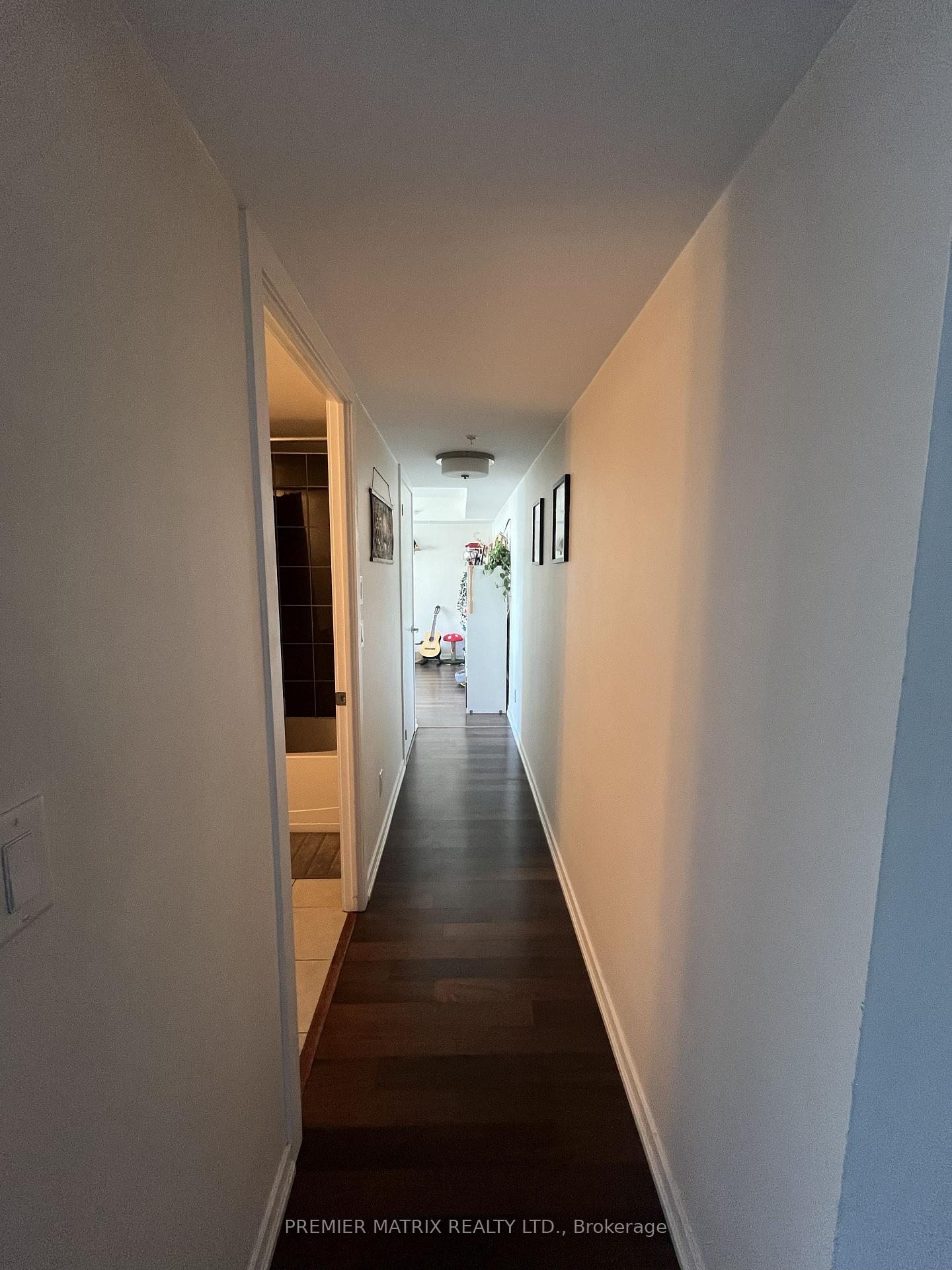 Photo 3 of Unit 1212, 20 Joe Shuster Way, Toronto, Niagara — HOMEH