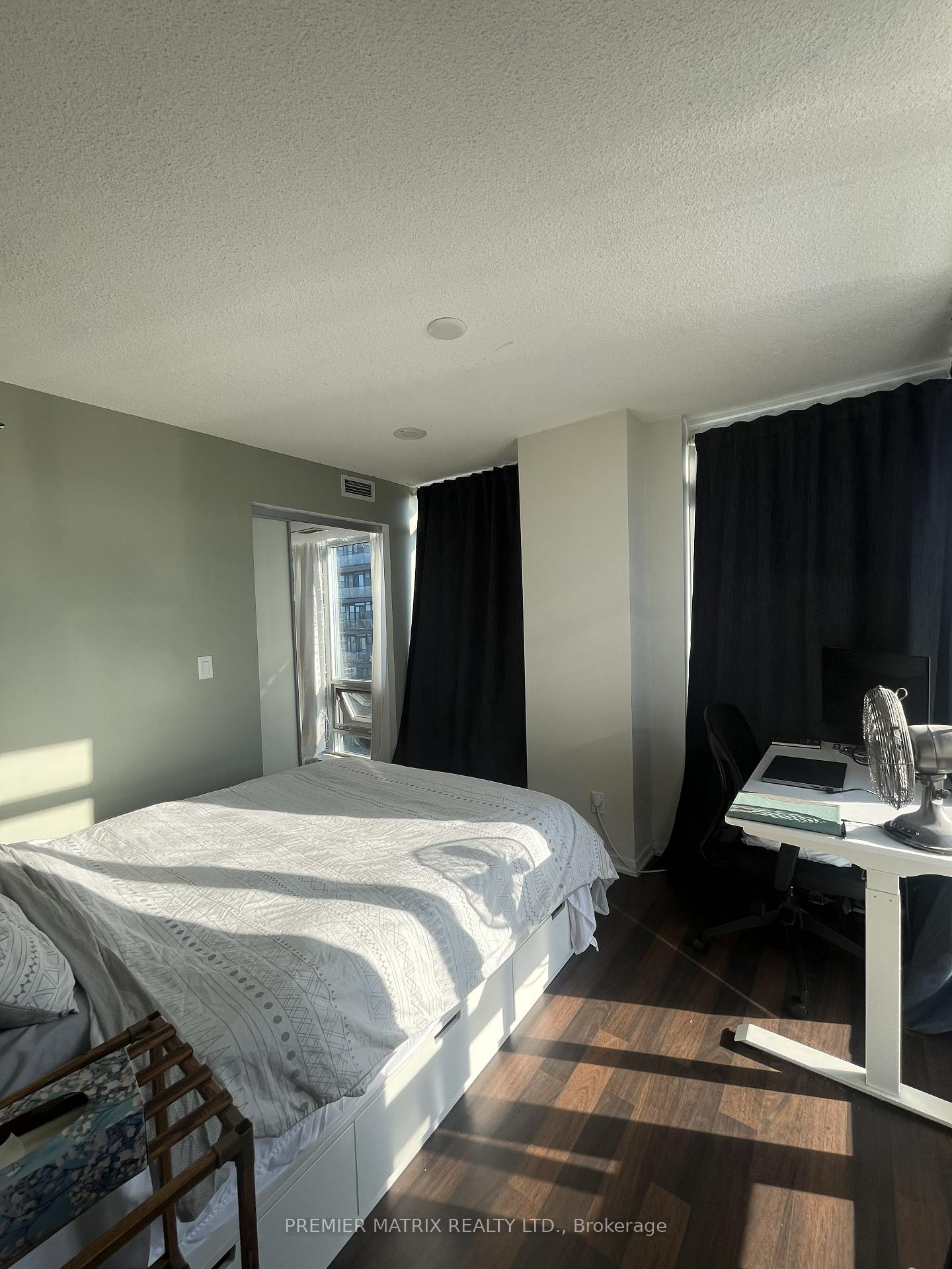 Photo 9 of Unit 1212, 20 Joe Shuster Way, Toronto, Niagara — HOMEH