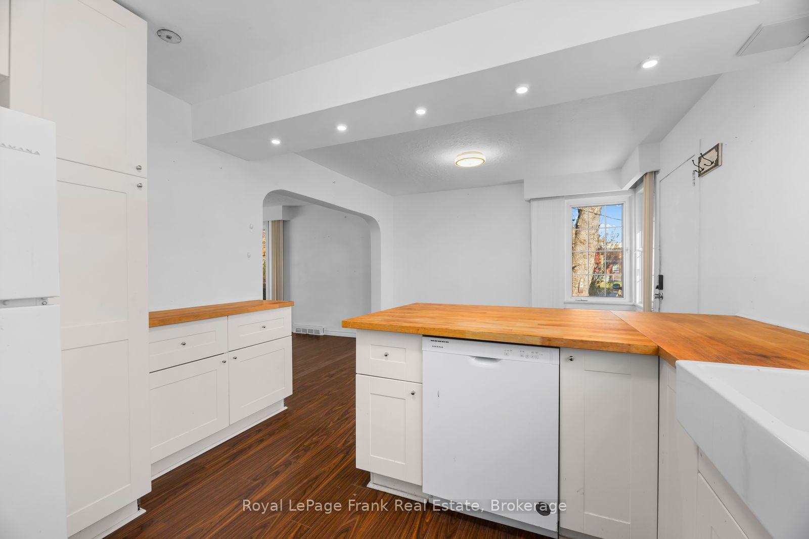 Photo 4 of 470 McDonald Street, Scugog, Port Perry — HOMEH