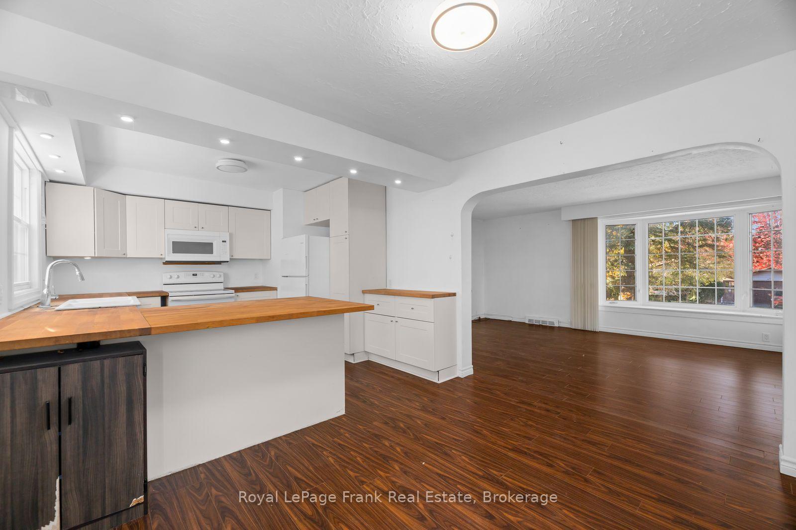 Photo 6 of 470 McDonald Street, Scugog, Port Perry — HOMEH