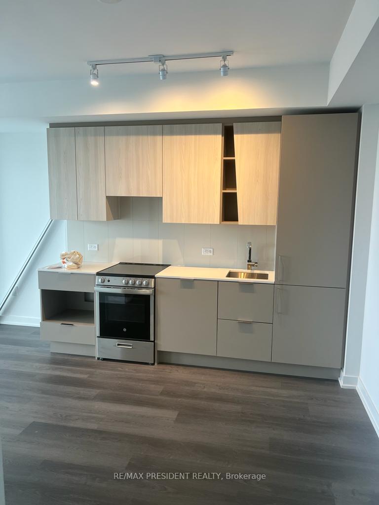 Photo 4 of Unit 3113, 3900 Confederation Parkway, Mississauga, City Centre — HOMEH