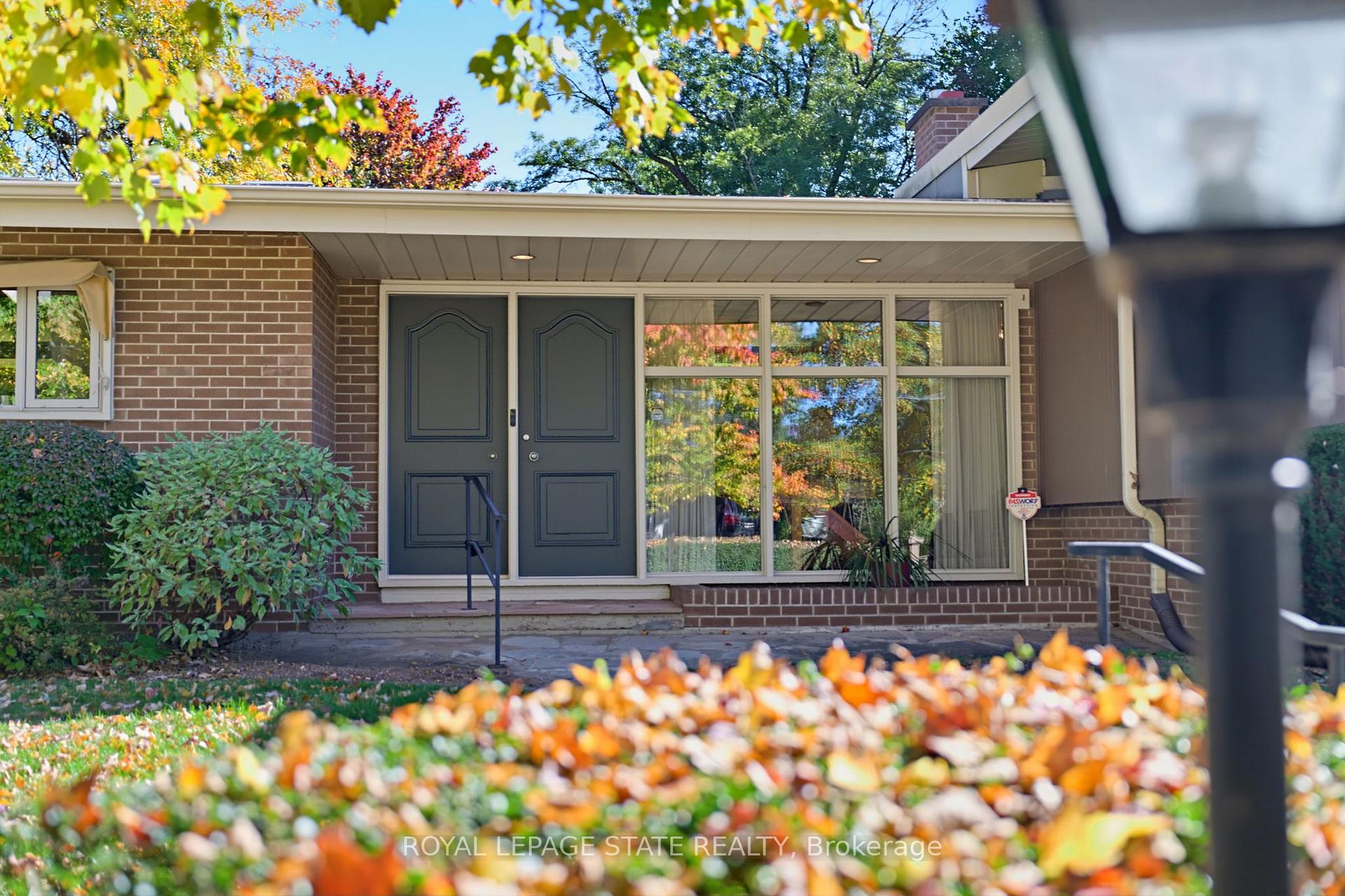 Photo 2 of 73 Grant Boulevard, Hamilton, Dundas — HOMEH